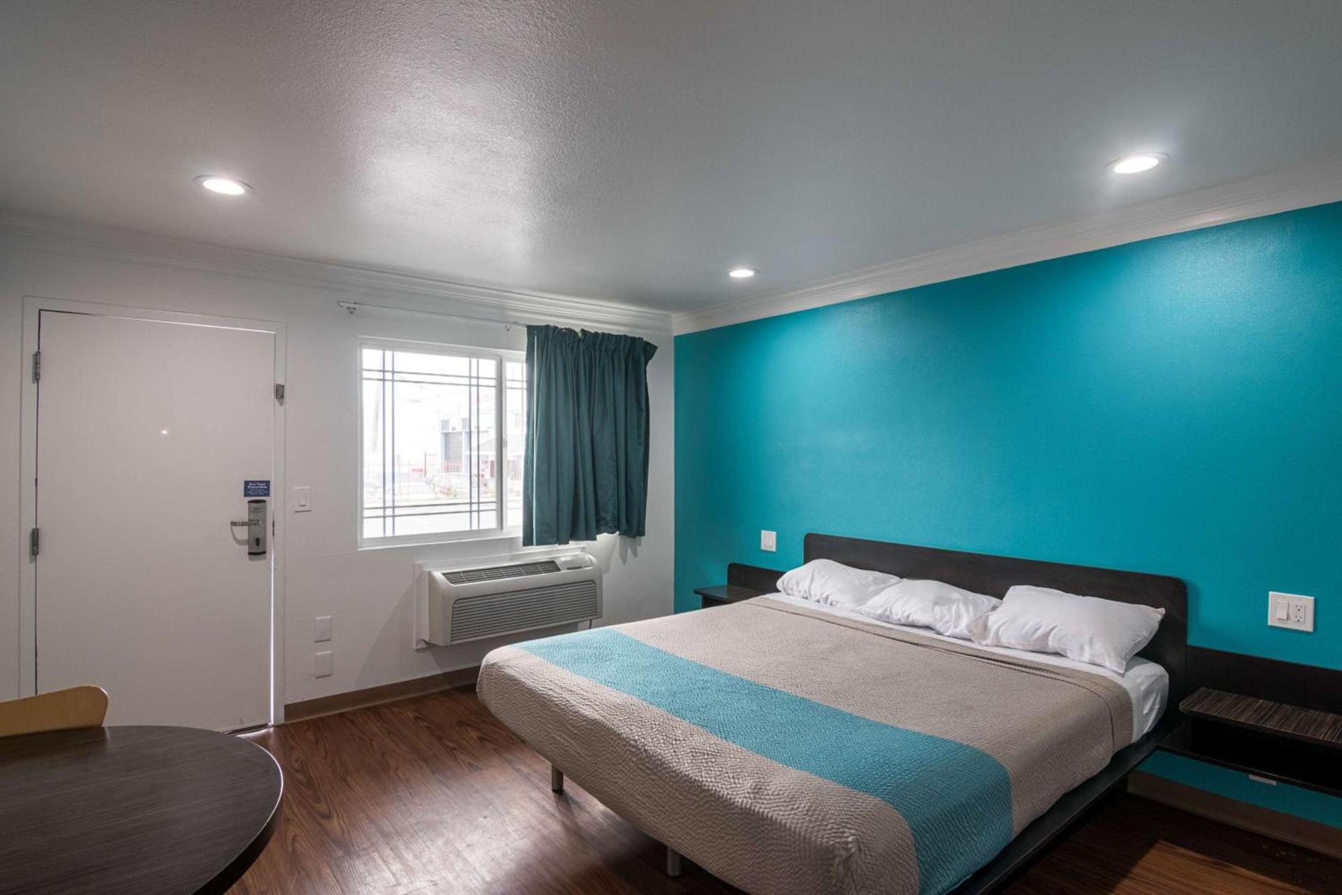 Motel 6-Norwalk, CA photo 19