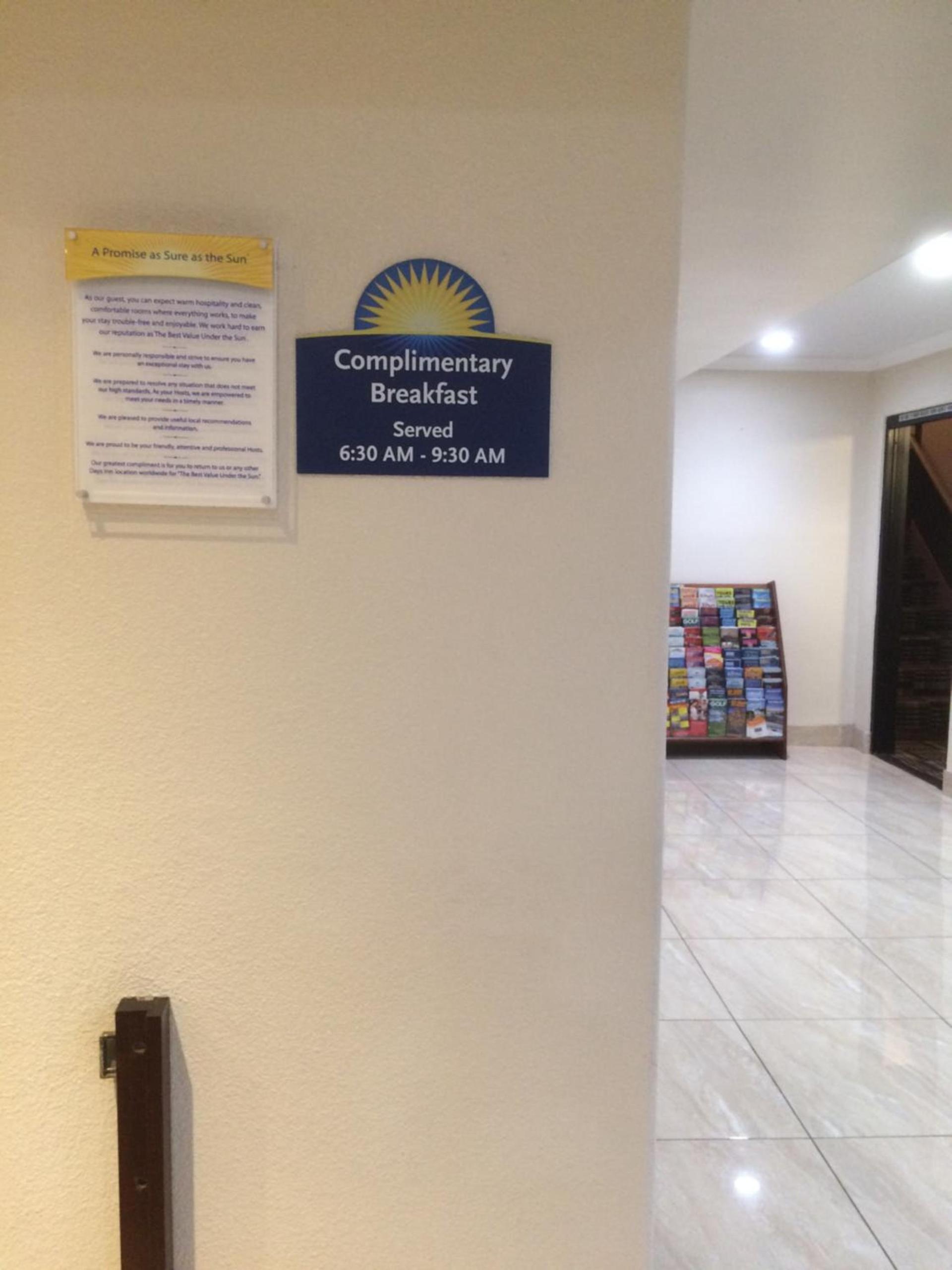 Days Inn by Wyndham Indio photo 13