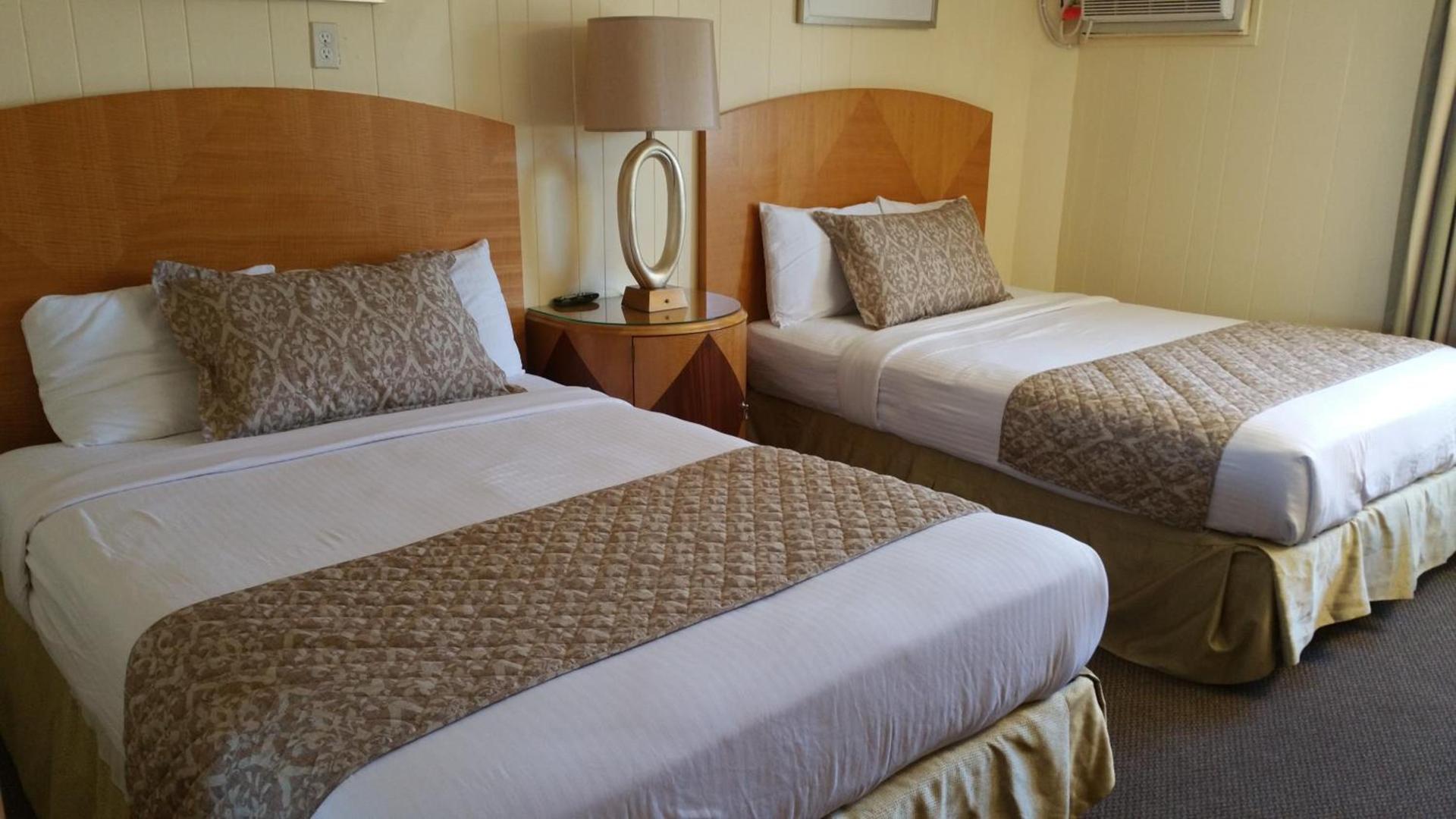 The Amethyst Beach Motel photo 42