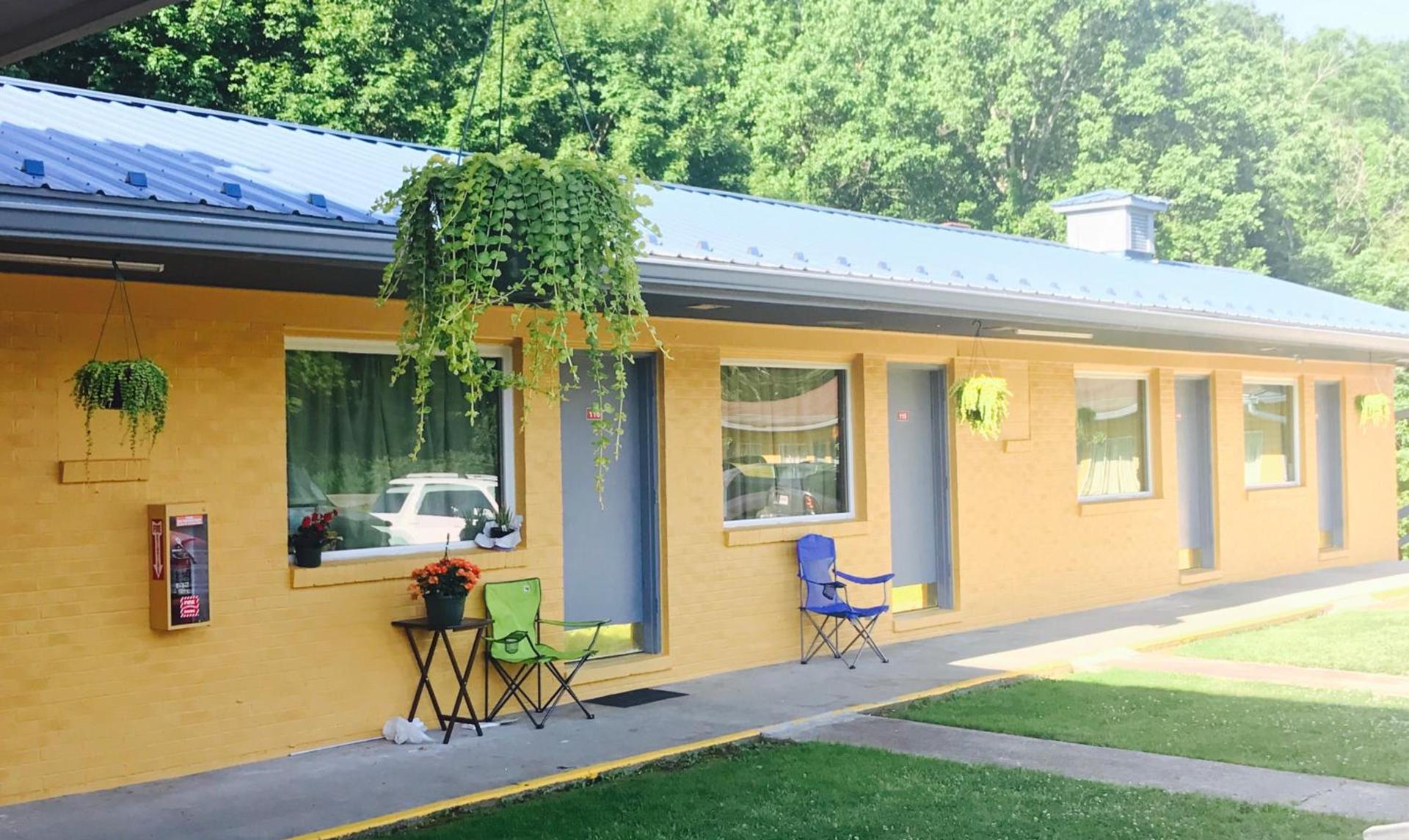 Greystone Motel photo 4