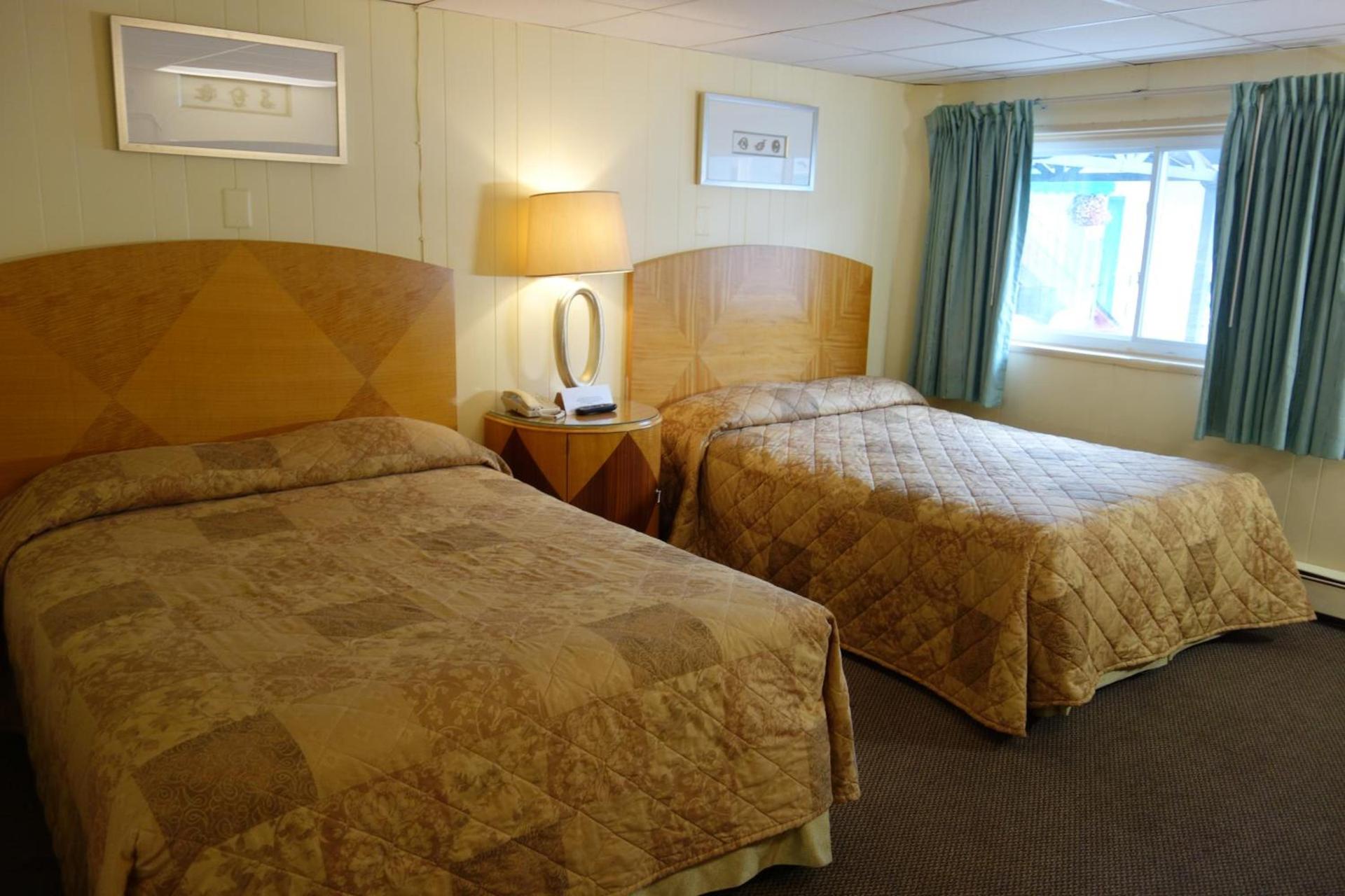 The Amethyst Beach Motel photo 13