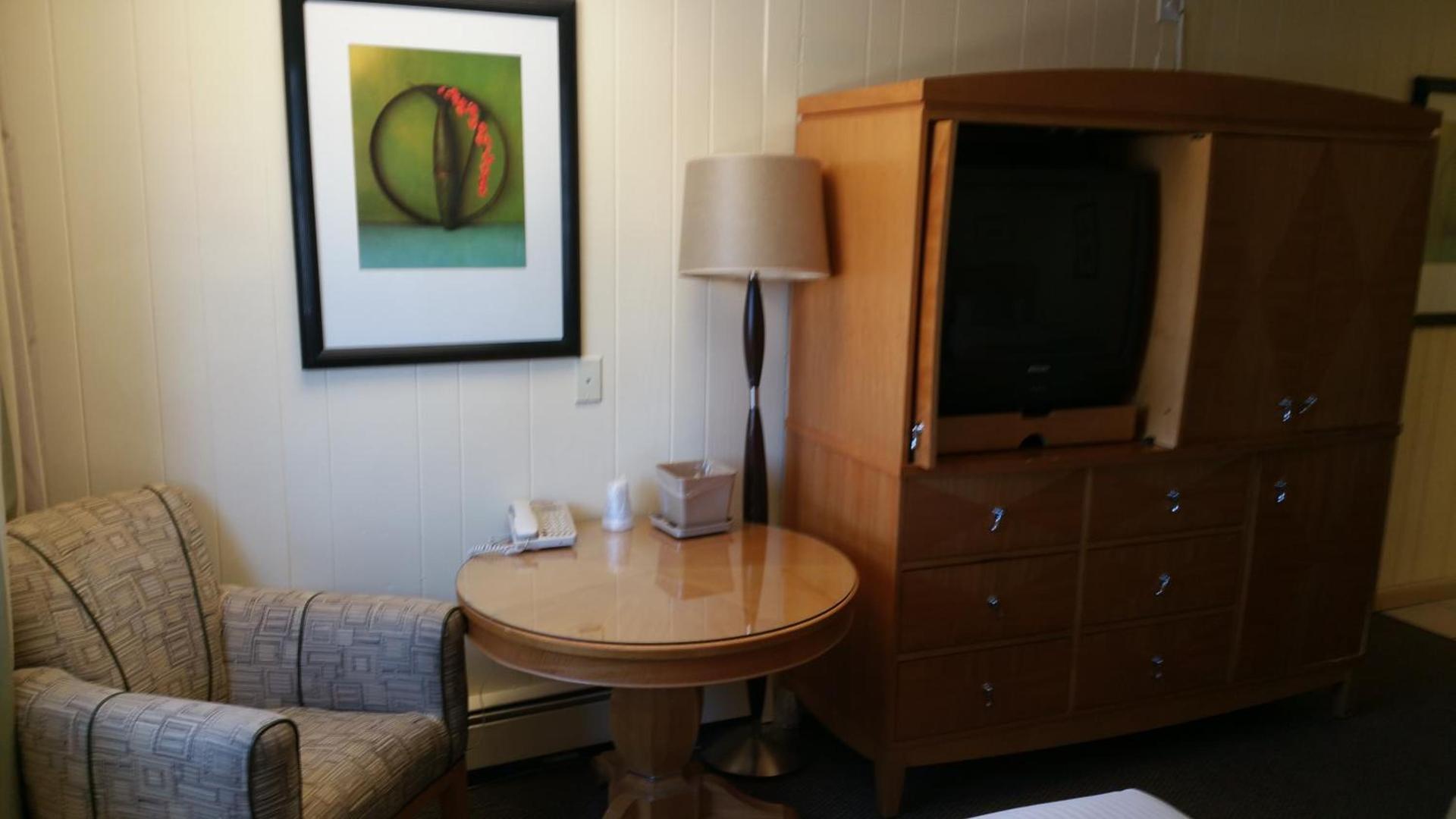 The Amethyst Beach Motel photo 15