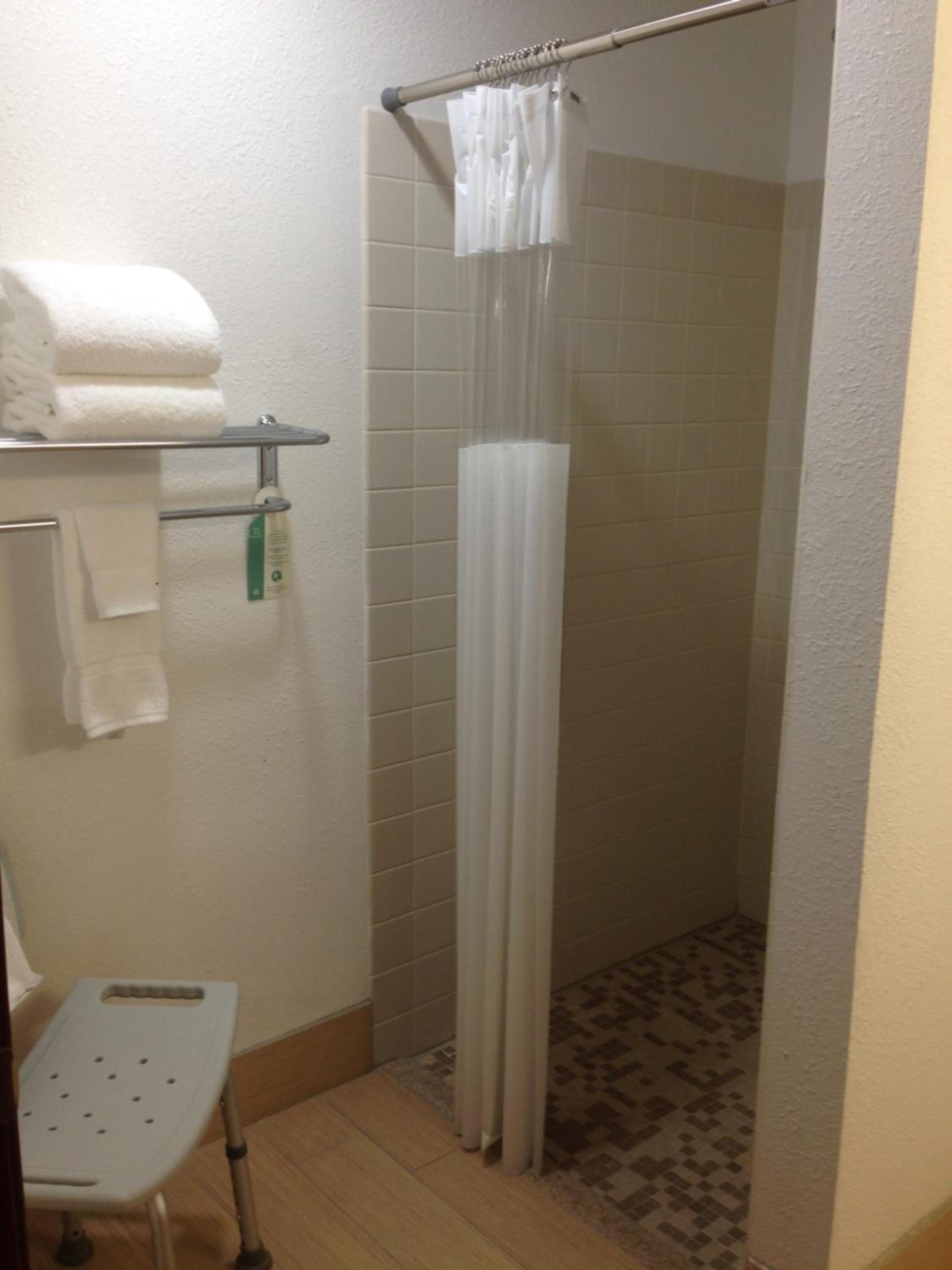 Country Inn & Suites by Radisson, Delta Park North Portland photo 37