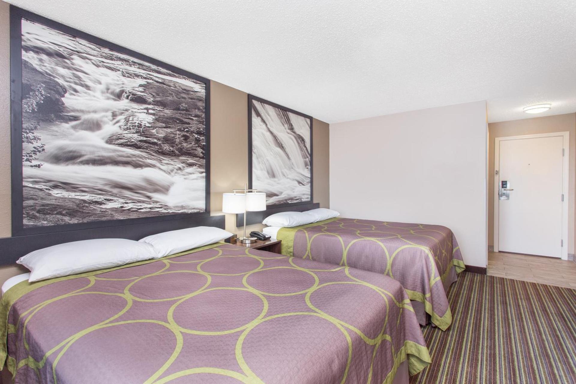 Super 8 by Wyndham Columbus Airport photo 30