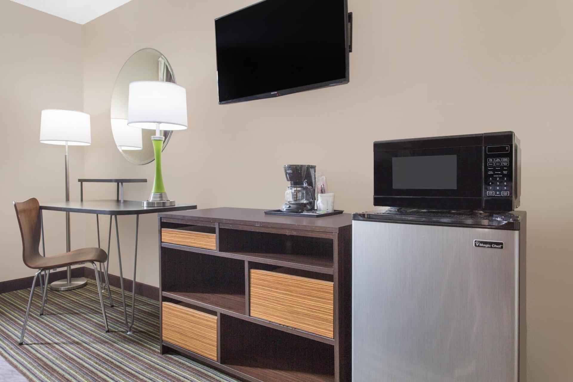 Super 8 by Wyndham Columbus Airport photo 21