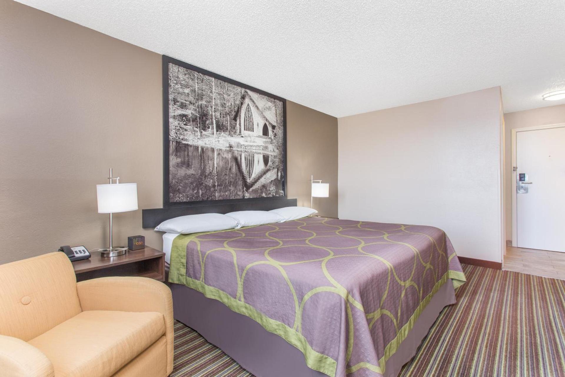 Super 8 by Wyndham Columbus Airport photo 18