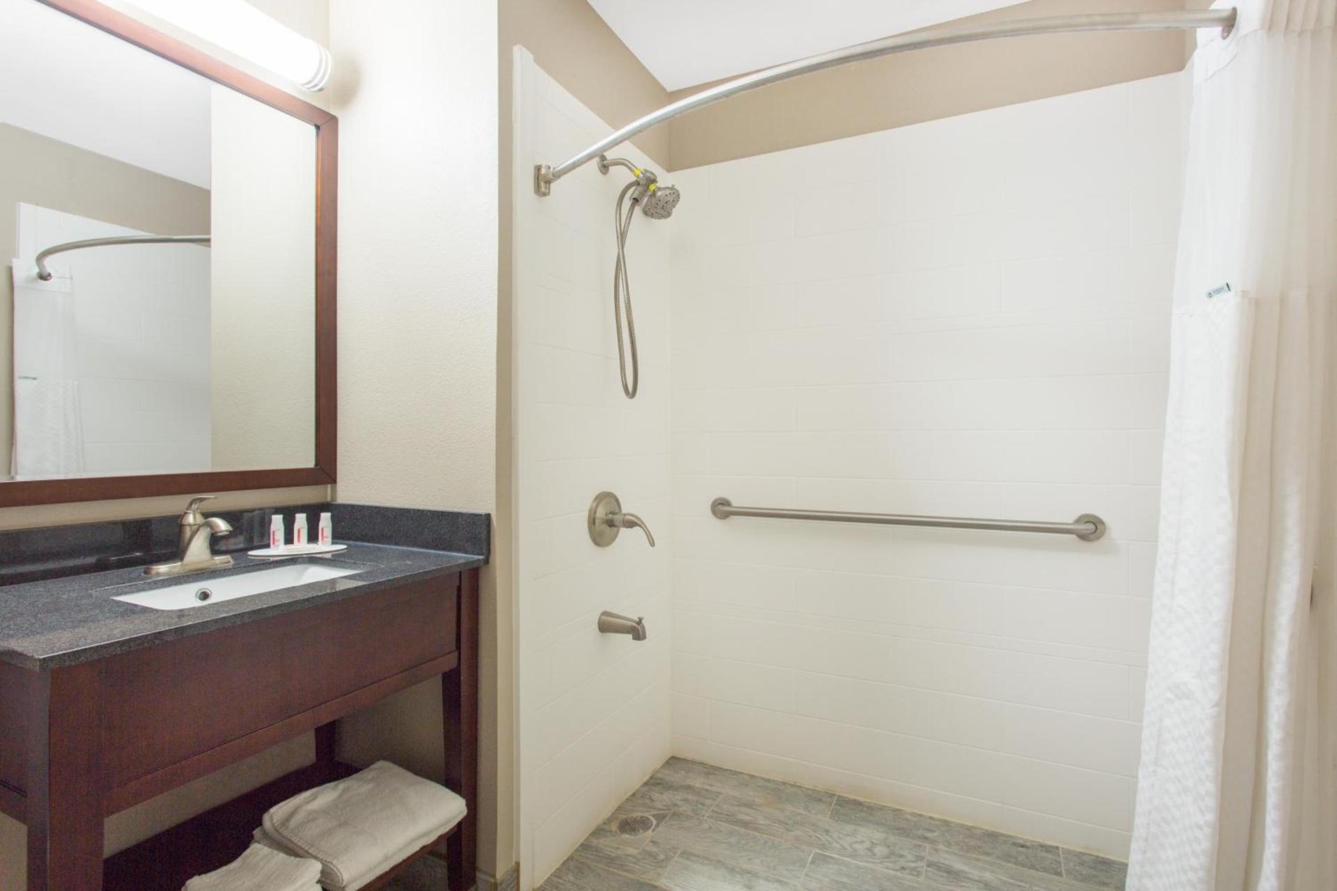 Super 8 by Wyndham Columbus Airport photo 15