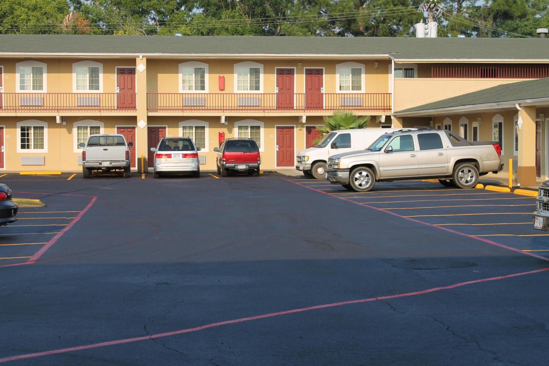 Continental Inn and Suites Nacogdoches TX SFA University Downtown photo 60
