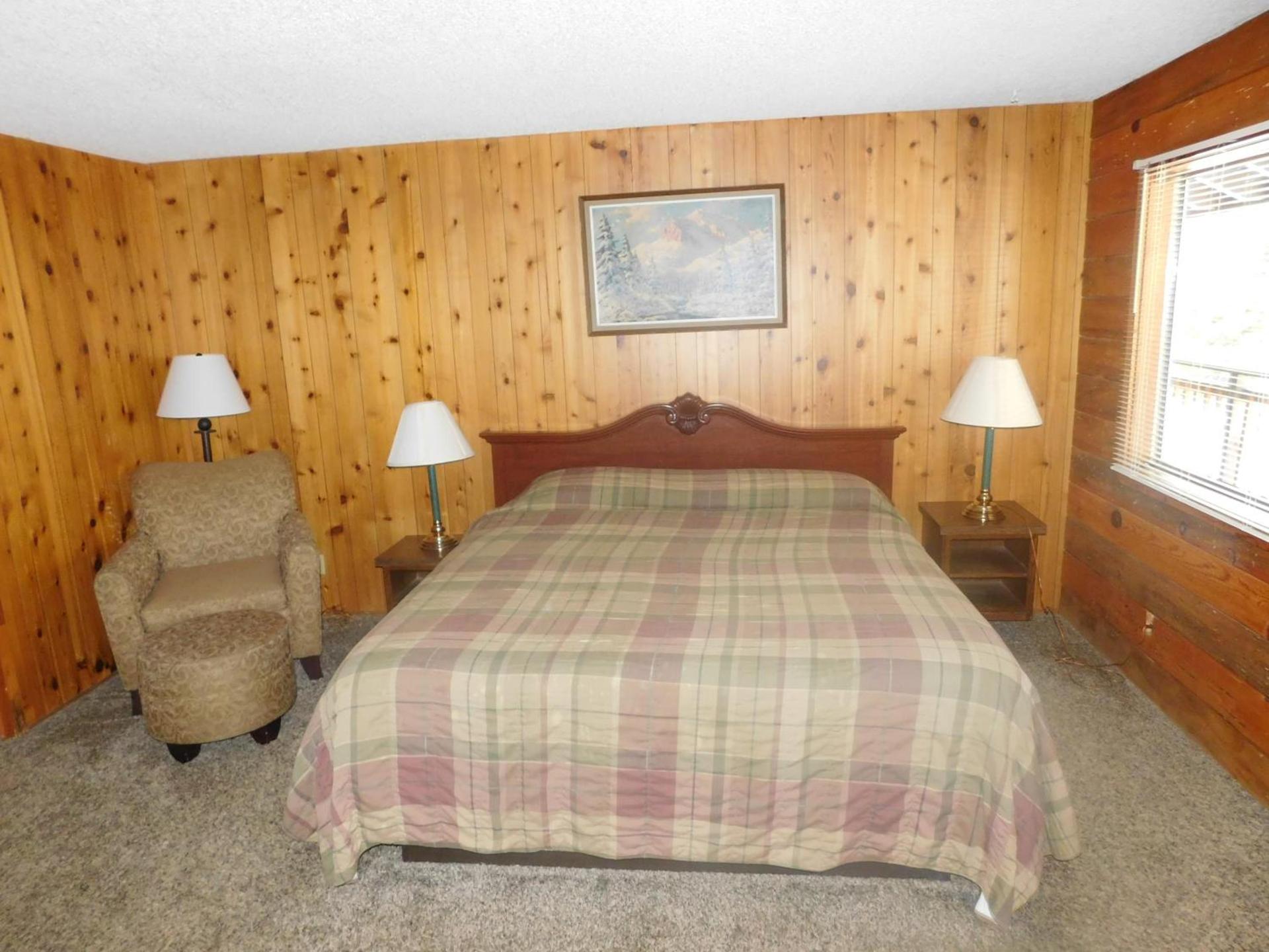 The Tamarack Lodge photo 7