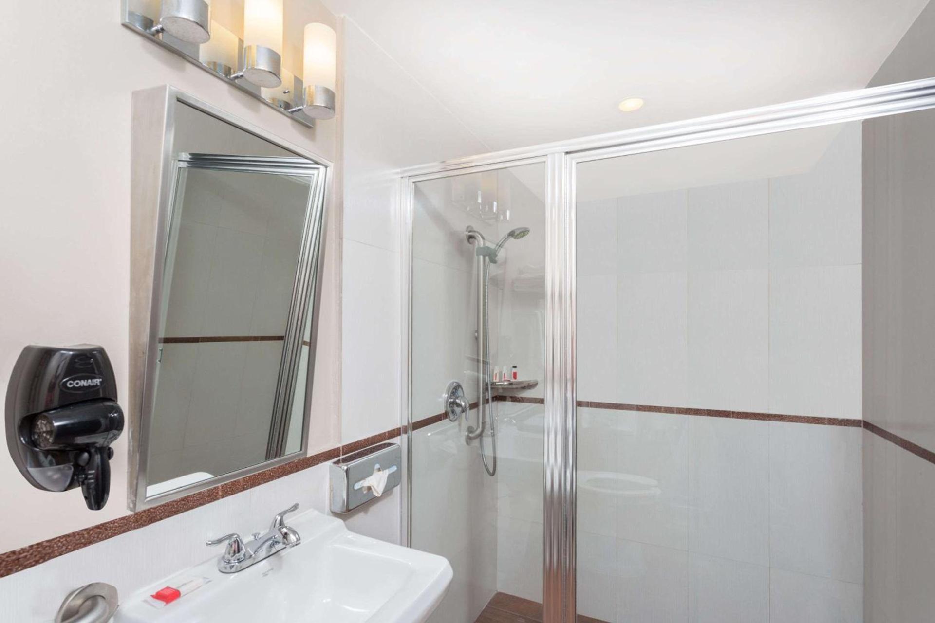 Ramada by Wyndham Miami Springs/Miami International Airport photo 42