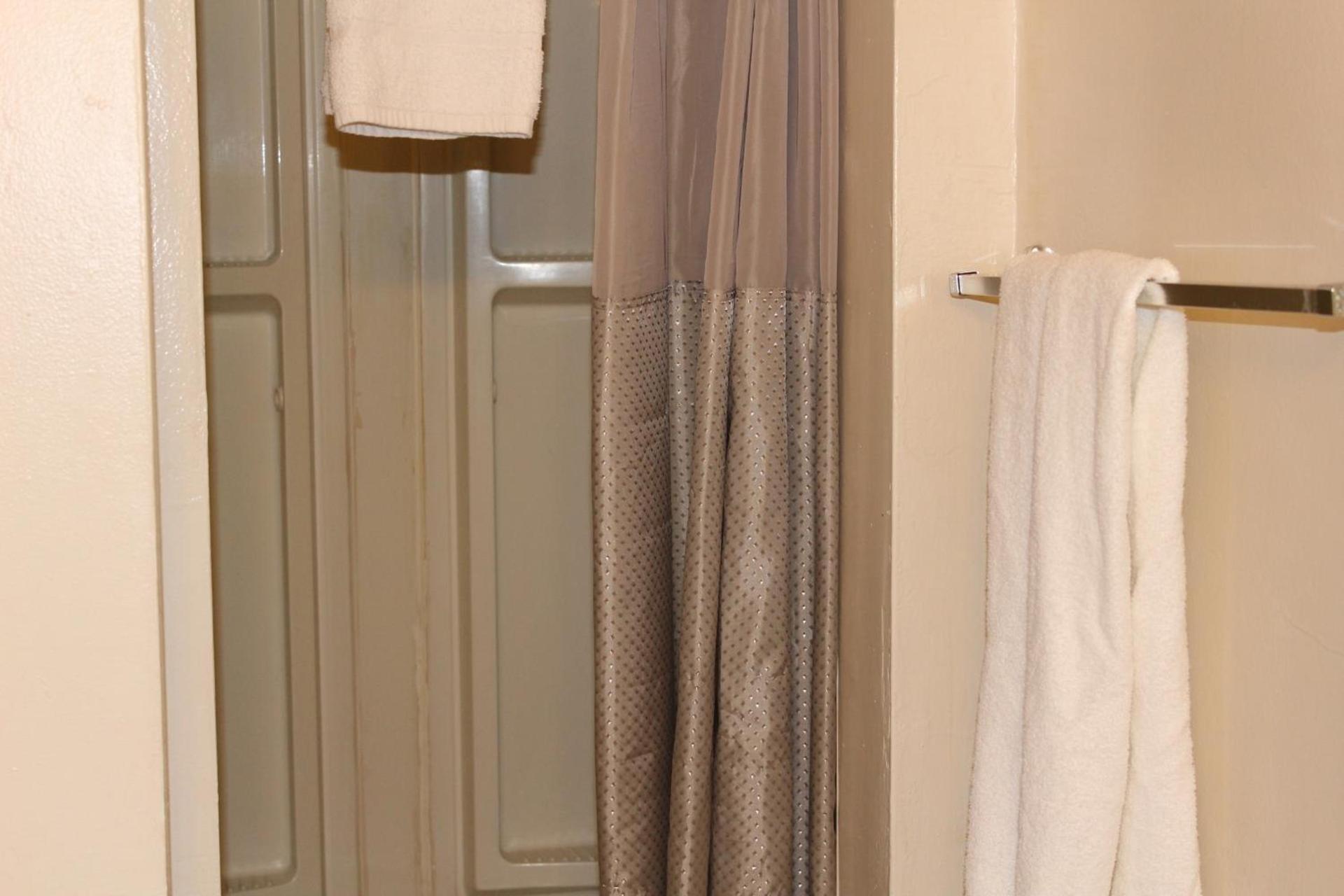 Ontario Inn photo 35