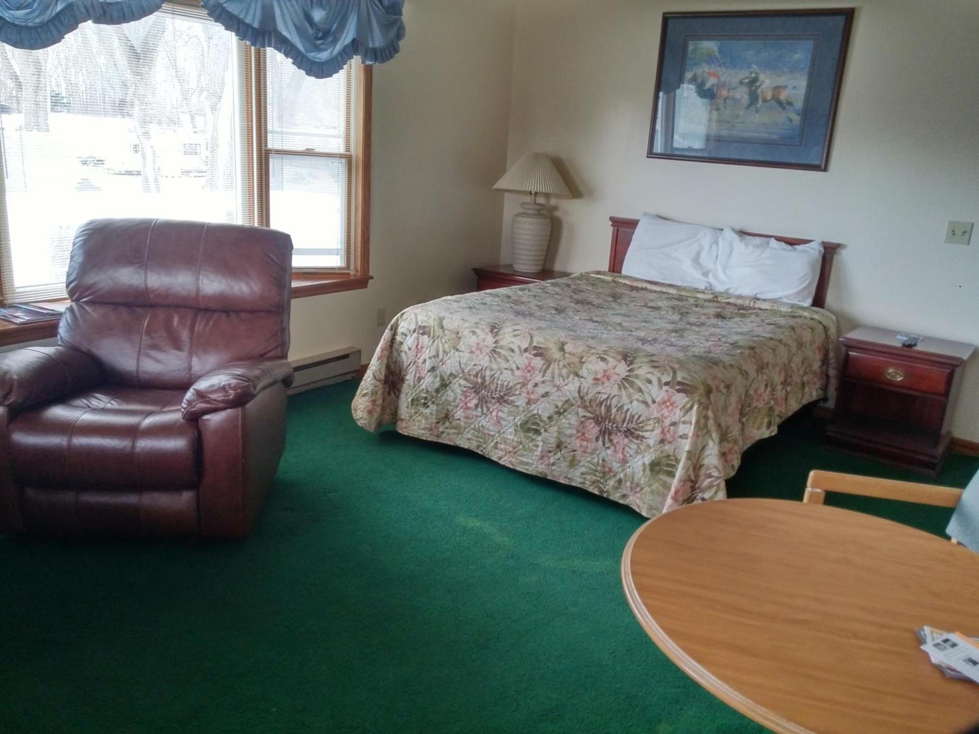 Plantation Motel photo 95