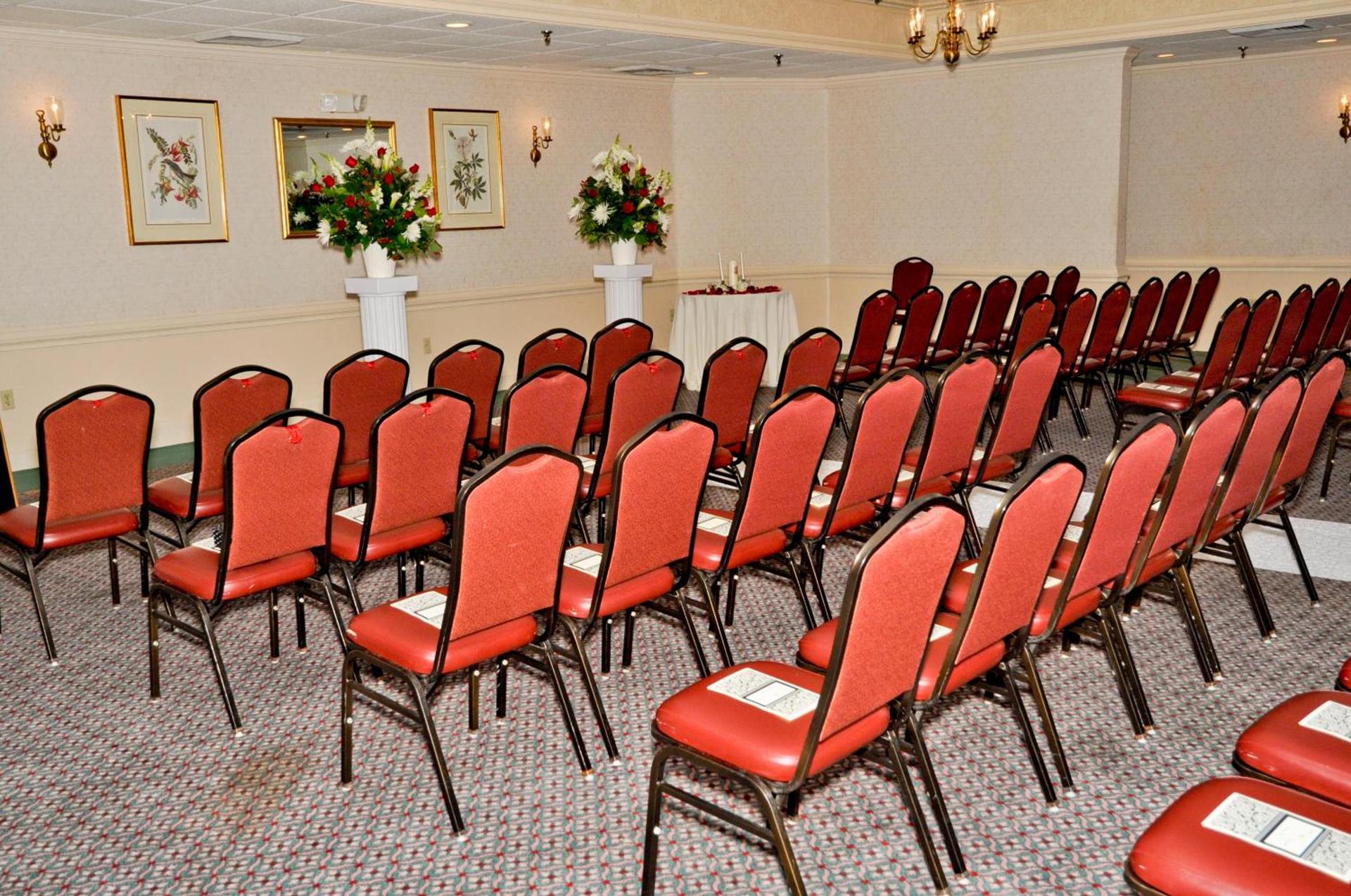 Ramada by Wyndham Seekonk Providence Area photo 31