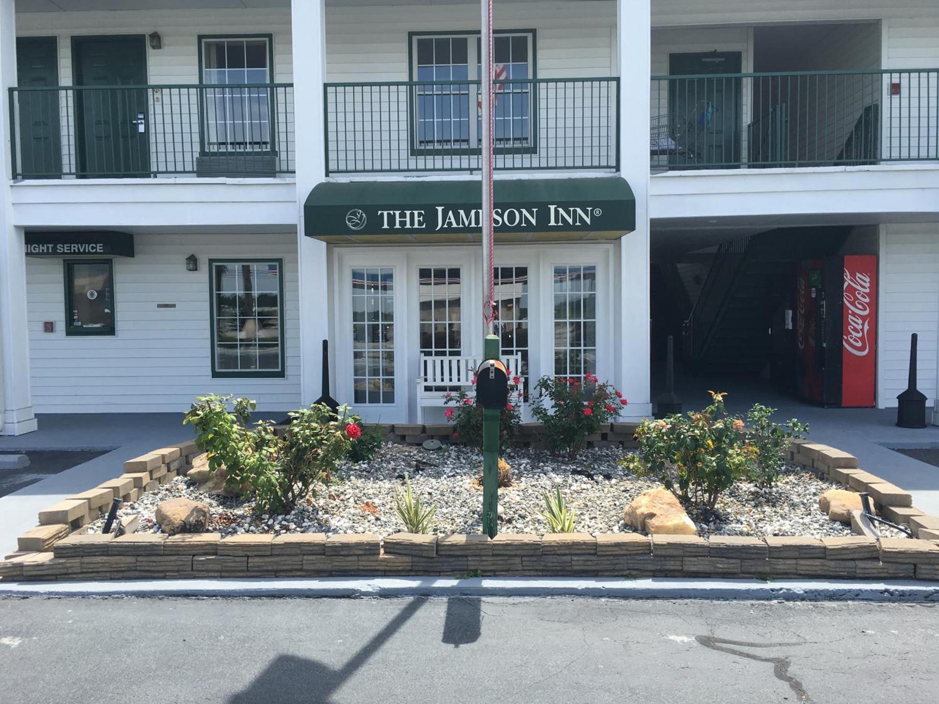 Jameson Inn Douglas photo 18