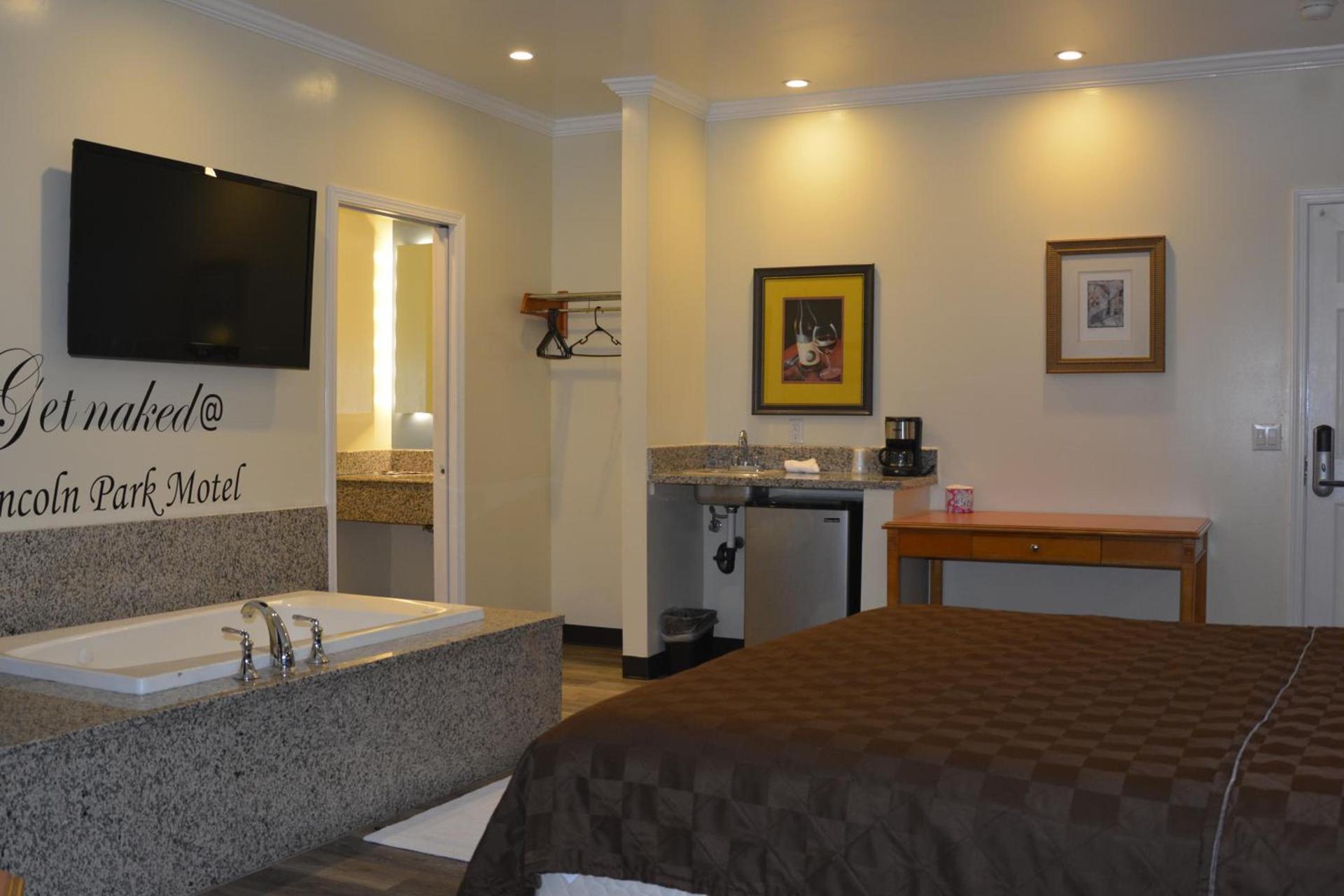 Lincoln Park Motel photo 14
