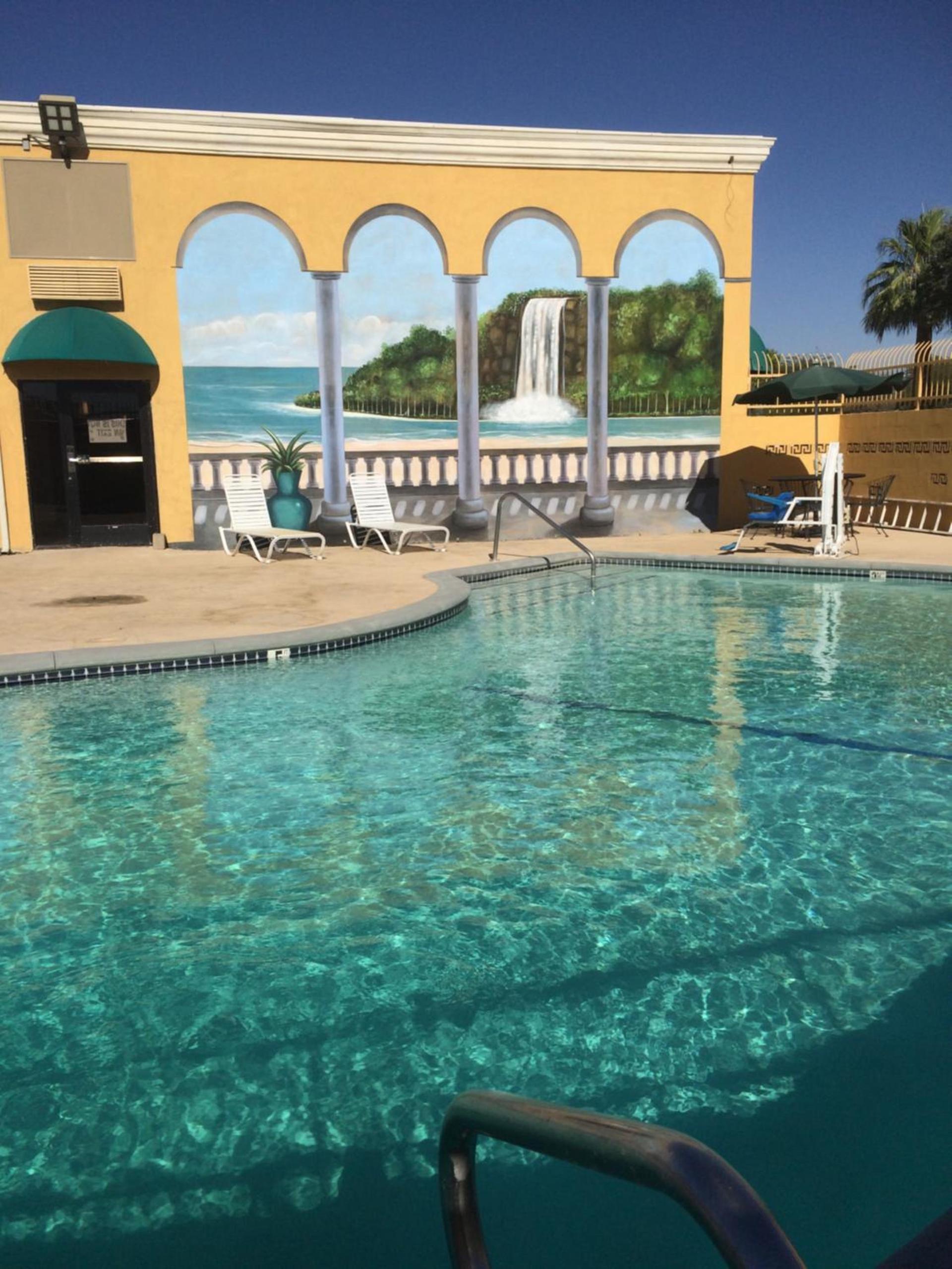 Days Inn by Wyndham Indio photo 18