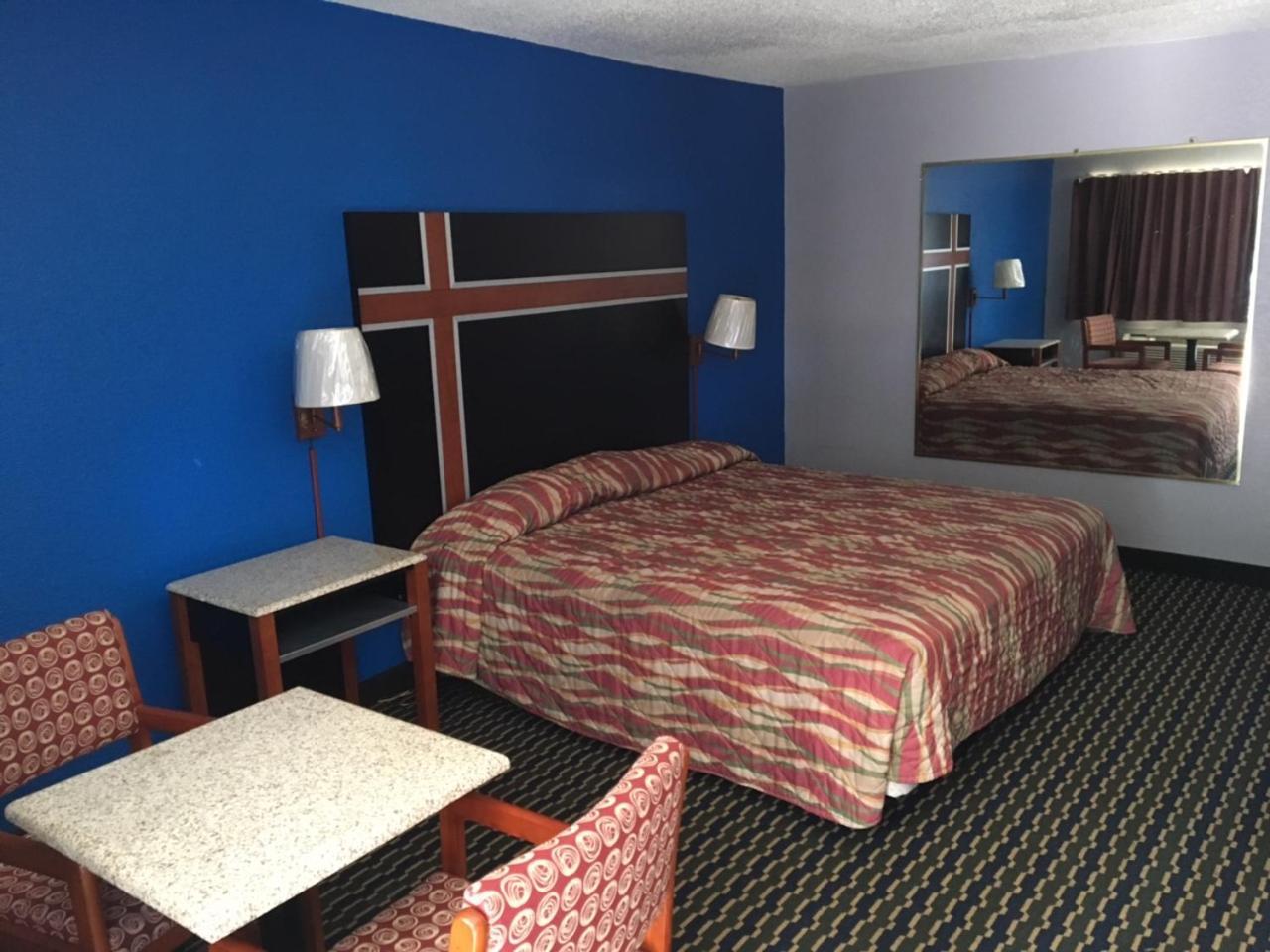 Fulton Inn photo 11