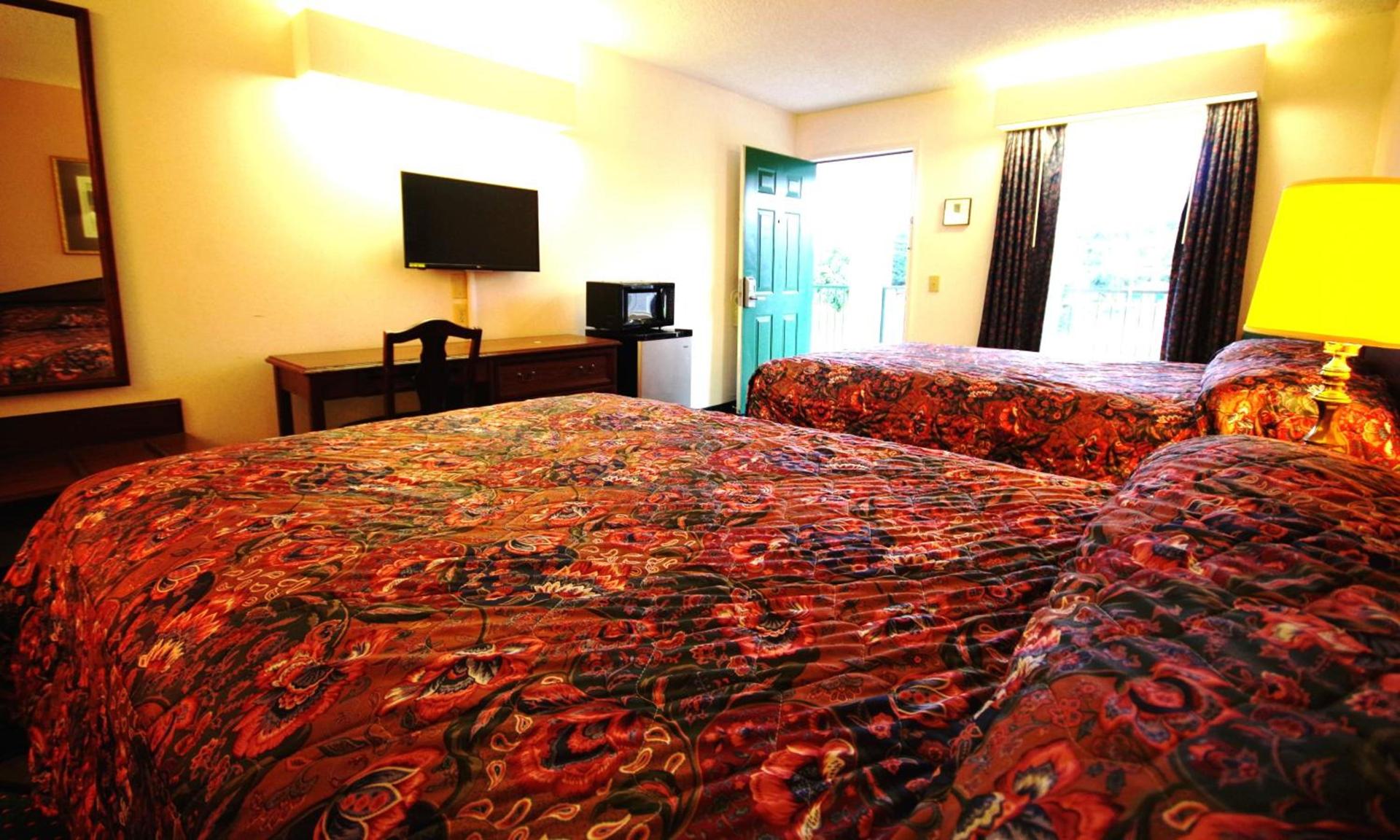 American Motel - Lenoir photo 37