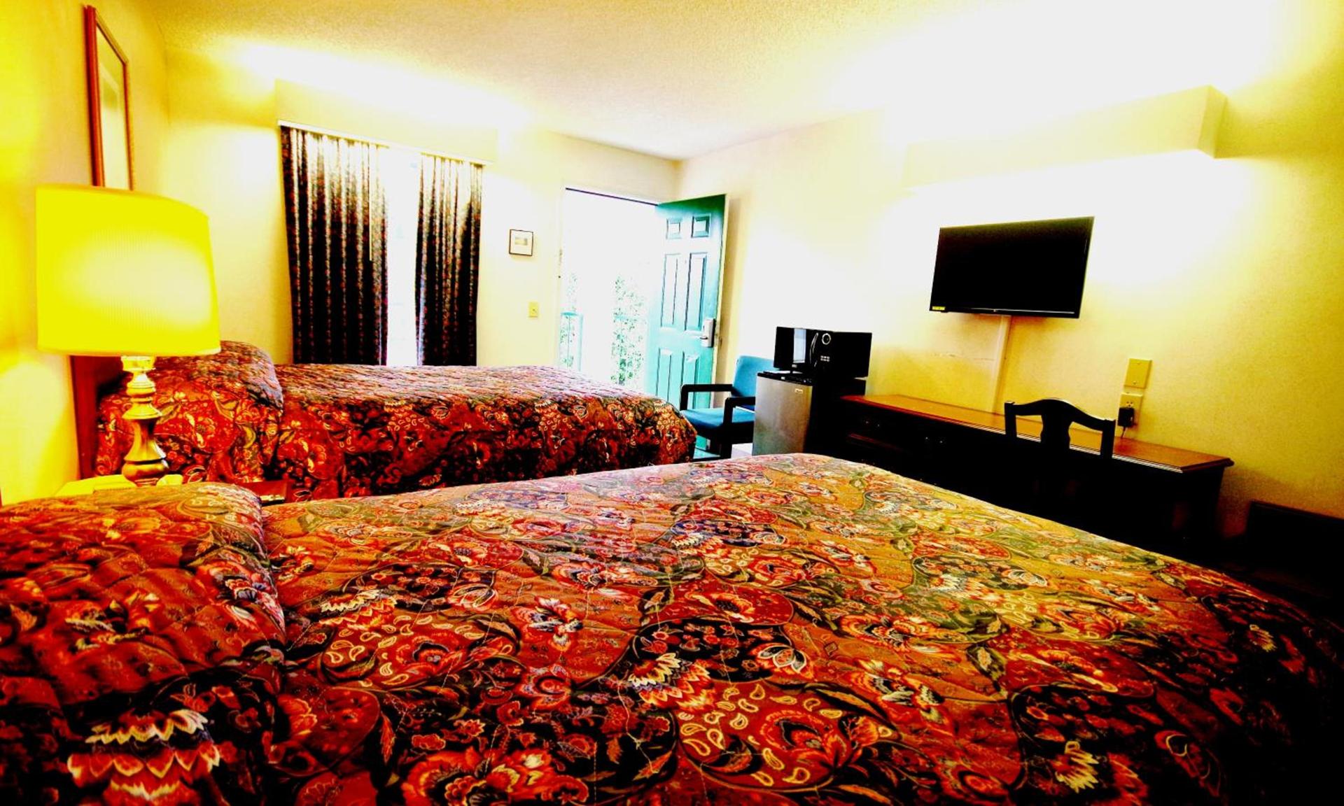 American Motel - Lenoir photo 35