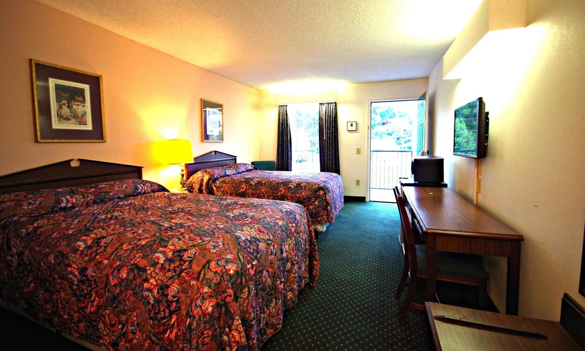 American Motel - Lenoir photo 30