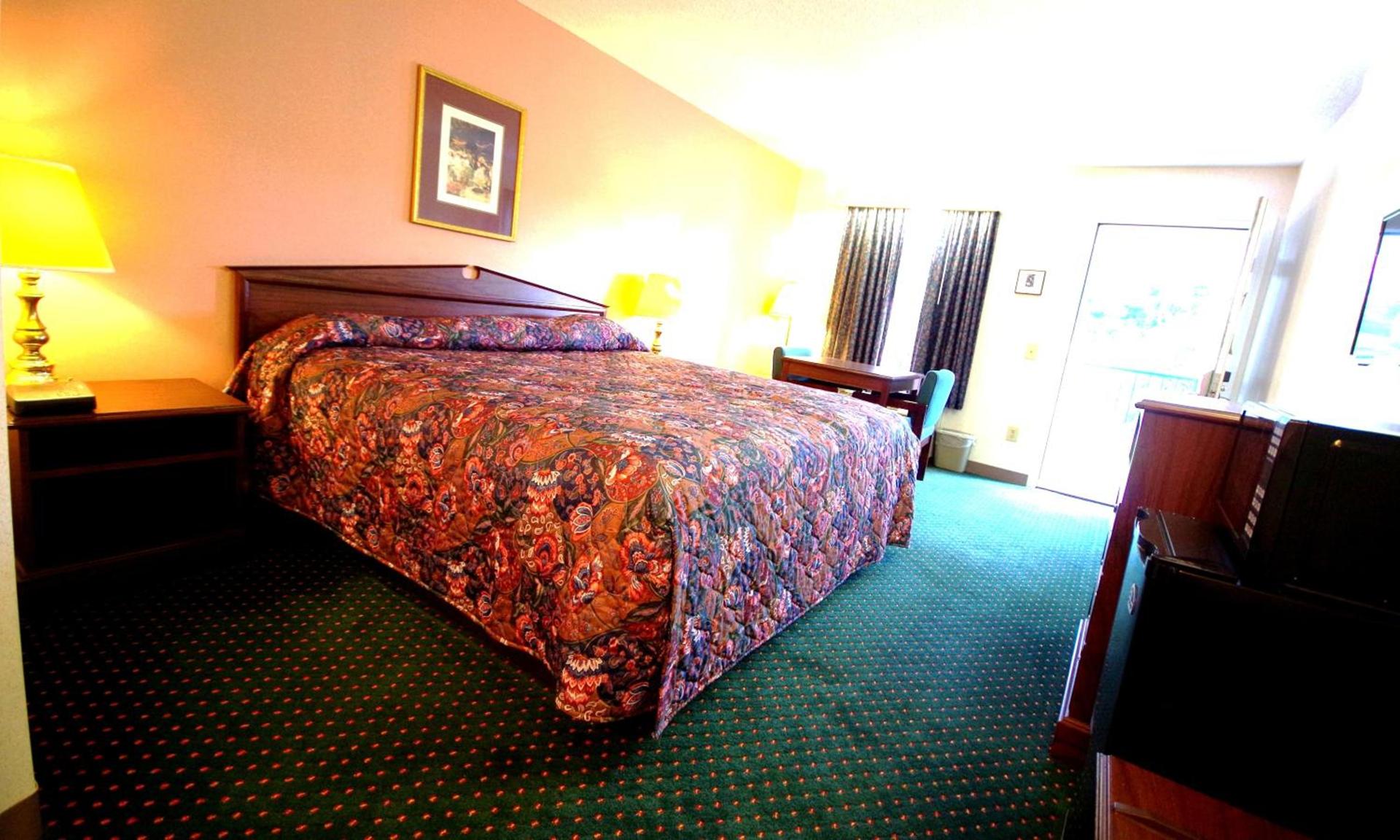 American Motel - Lenoir photo 29
