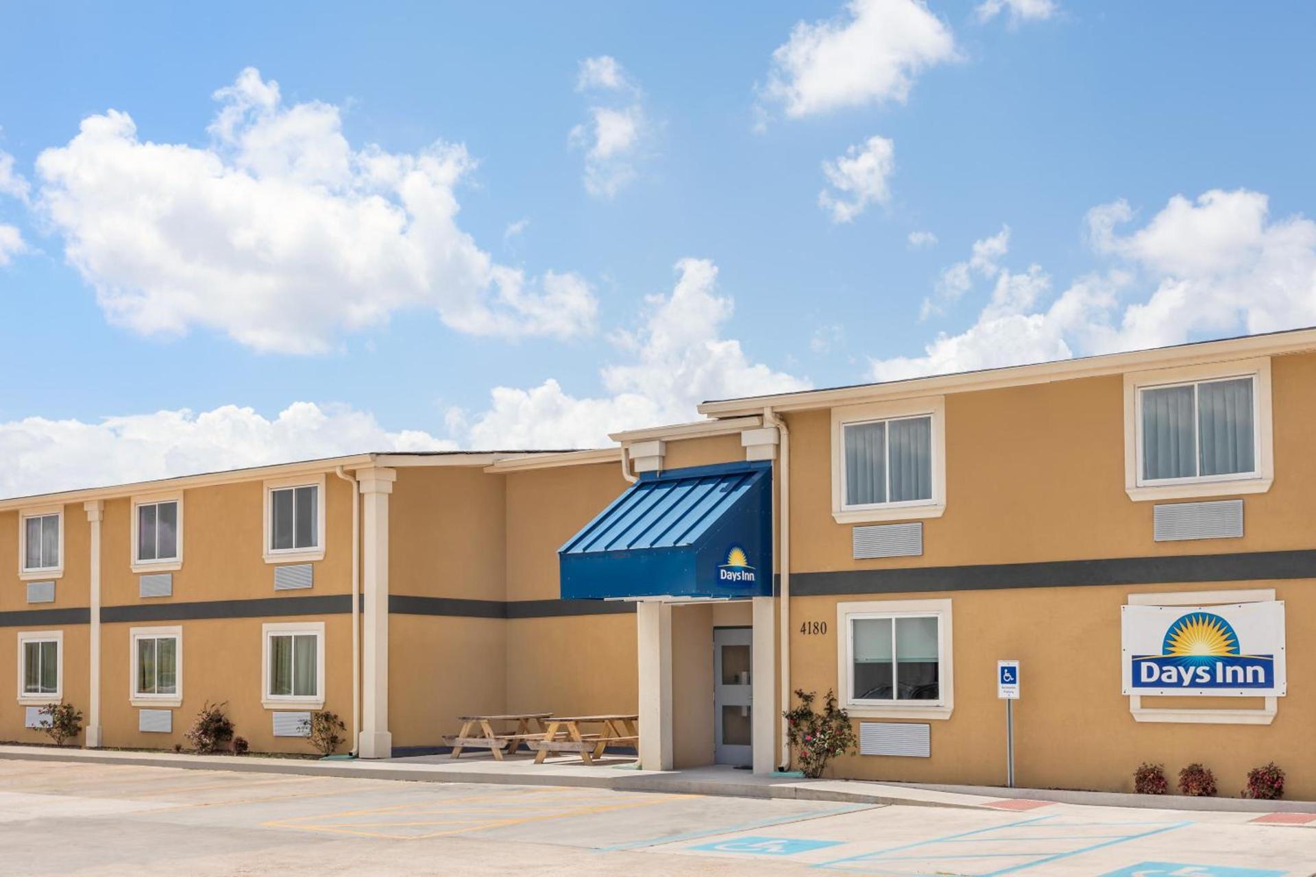 Days Inn by Wyndham New Orleans Pontchartrain photo 34
