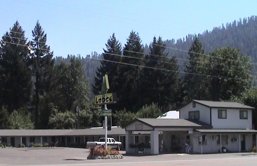 Forest Lodge Motel photo 20