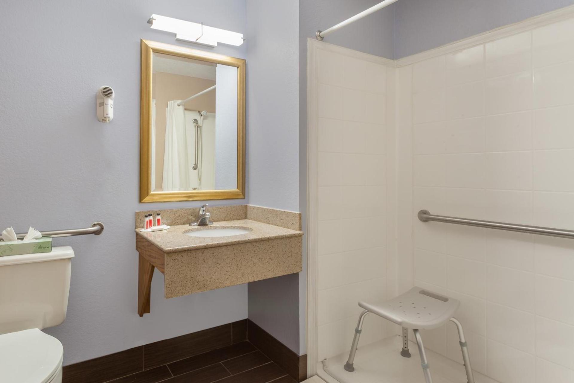 Super 8 by Wyndham Havre De Grace Aberdeen Area photo 17