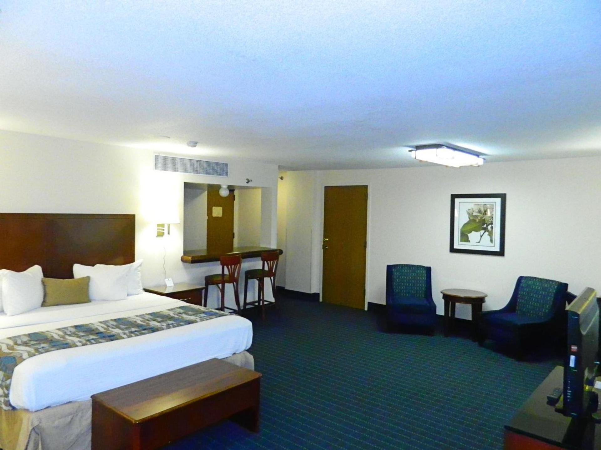 Capital Plaza Hotel photo 24