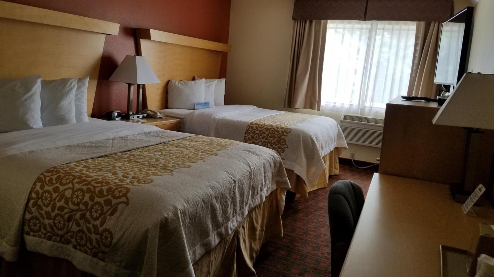 Days Inn by Wyndham Woodland photo 41
