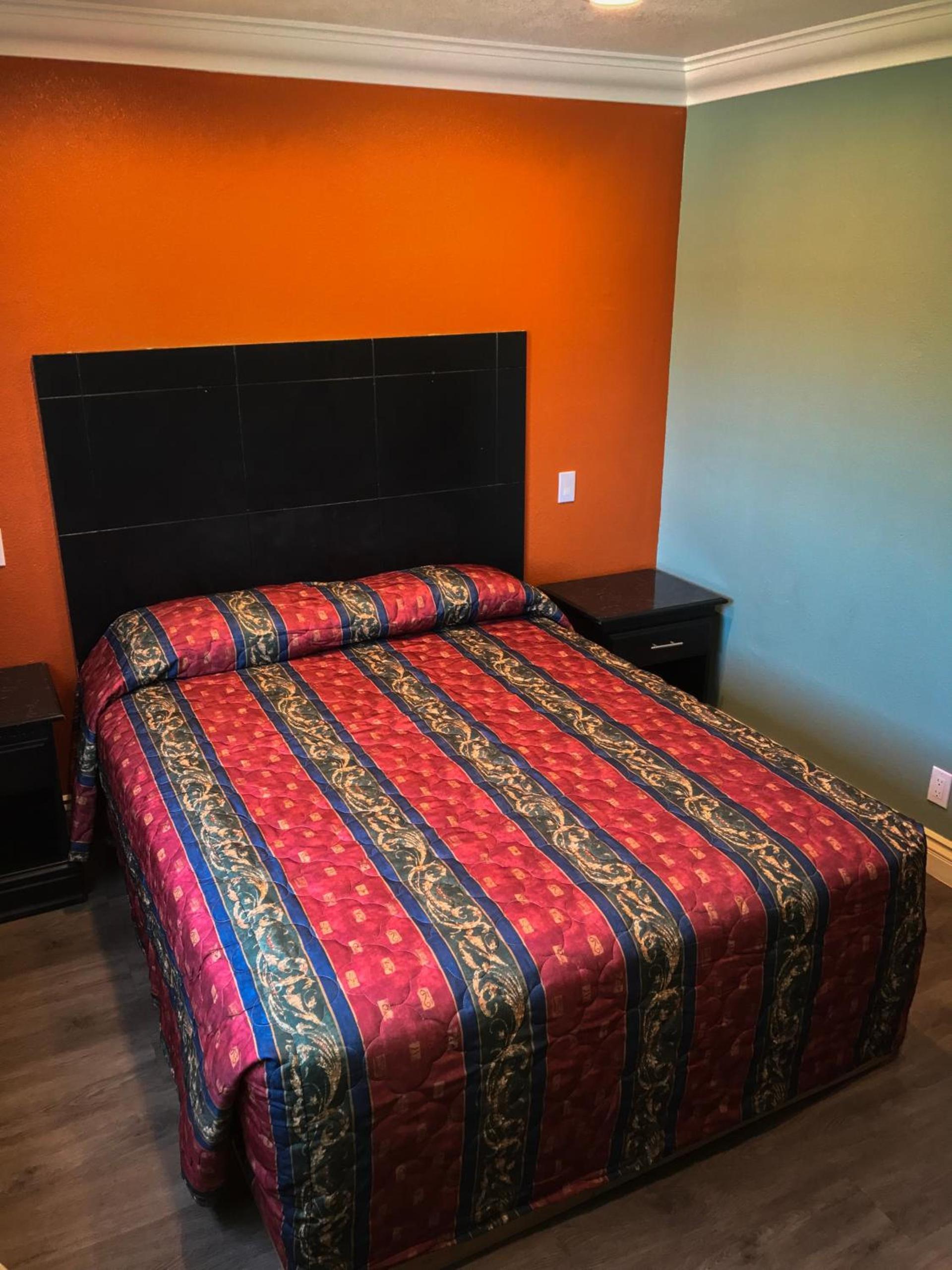 Highland Park Motel photo 15