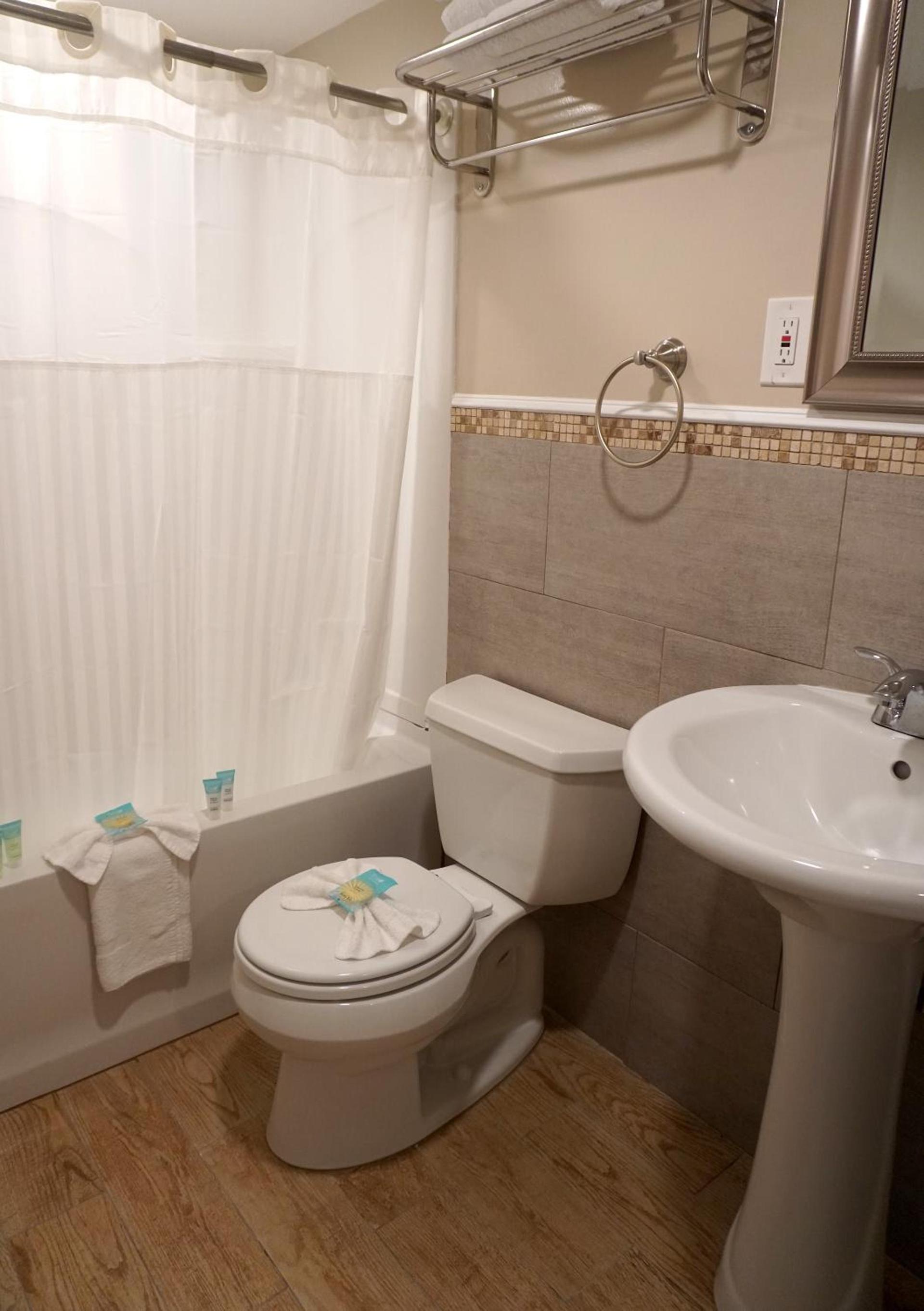 Beachside Resort photo 40