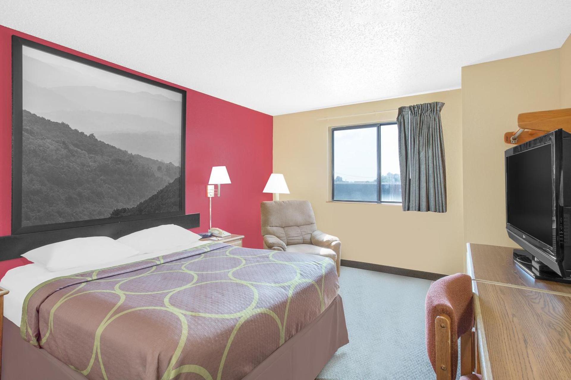 Super 8 by Wyndham Roanoke VA photo 24