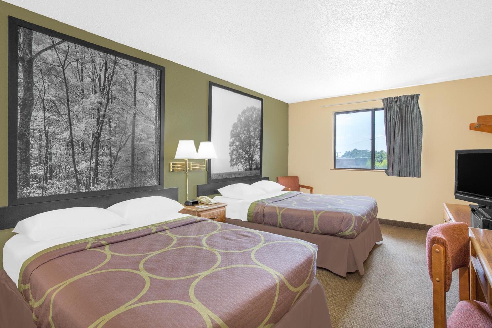 Super 8 by Wyndham Roanoke VA photo 27