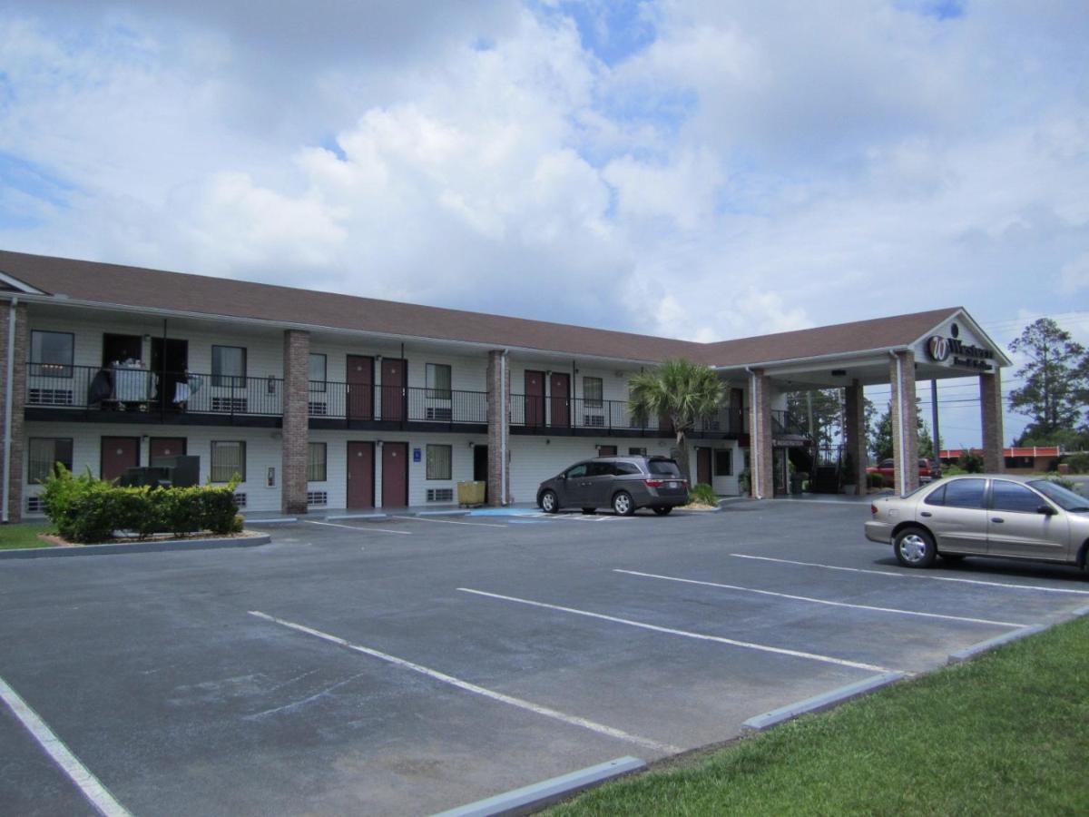 Western Inn & Suites photo 14