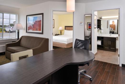 Candlewood Suites Beaumont by IHG photo 14