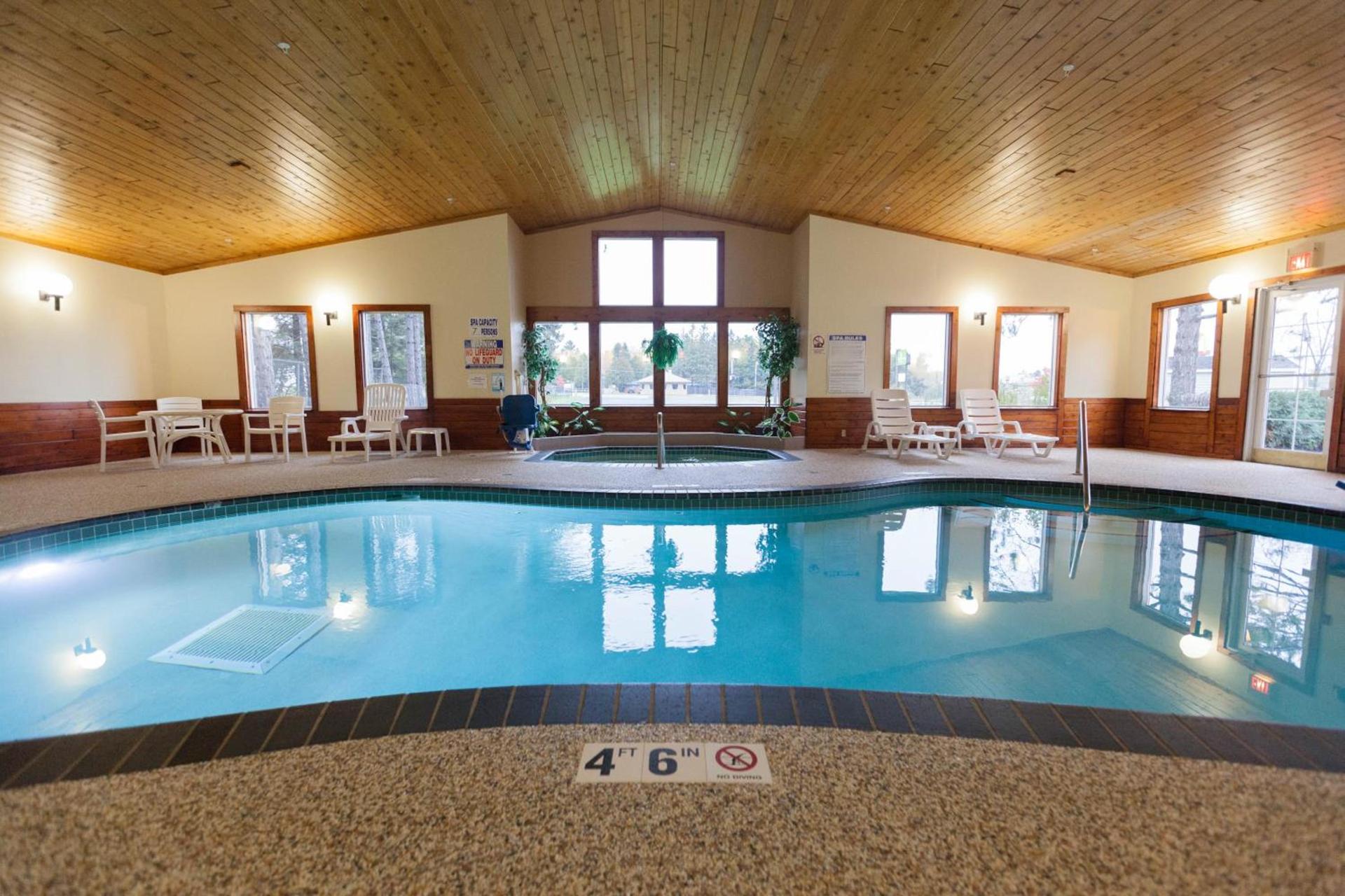 Country Inn Two Harbors photo 2
