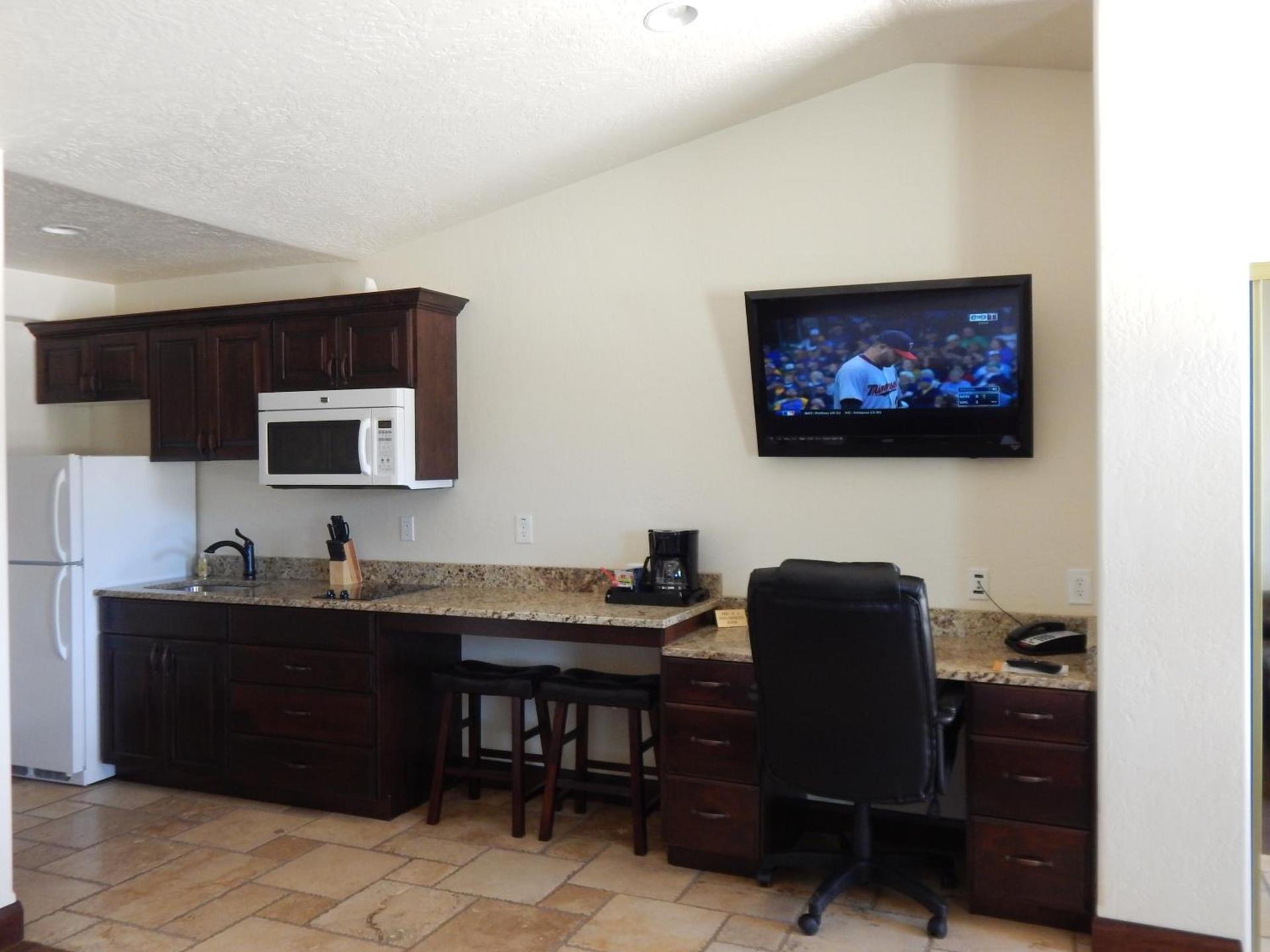 Winterton Suites photo 15