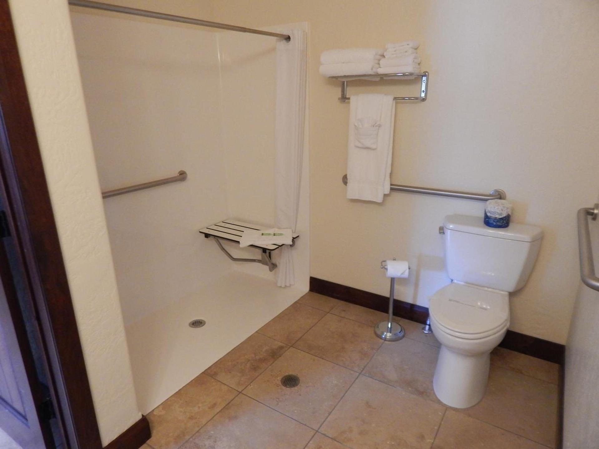 Winterton Suites photo 13