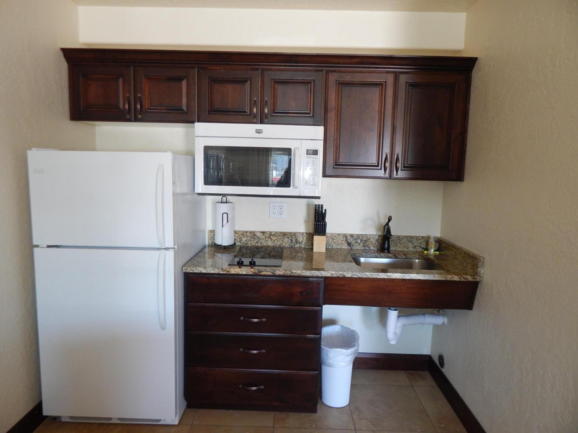 Winterton Suites photo 11
