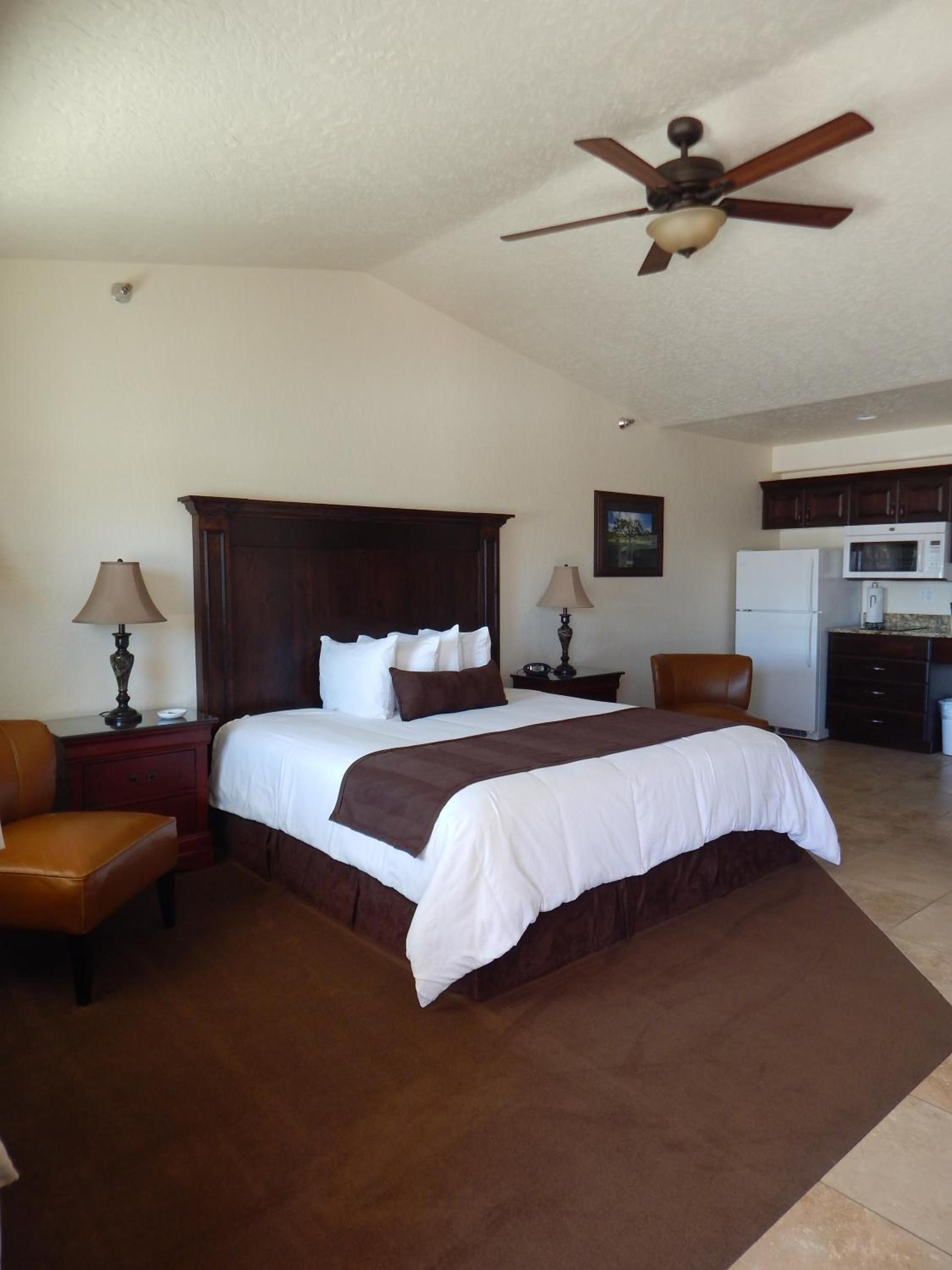 Winterton Suites photo 2