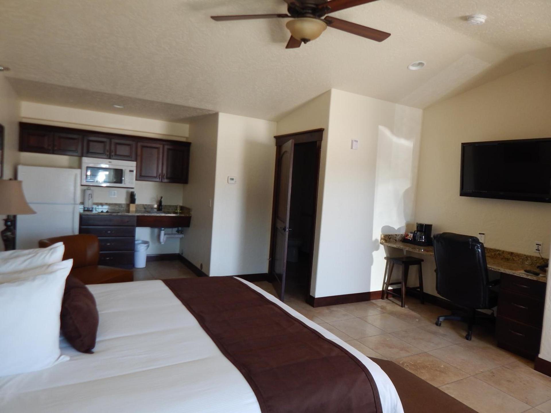 Winterton Suites photo 10