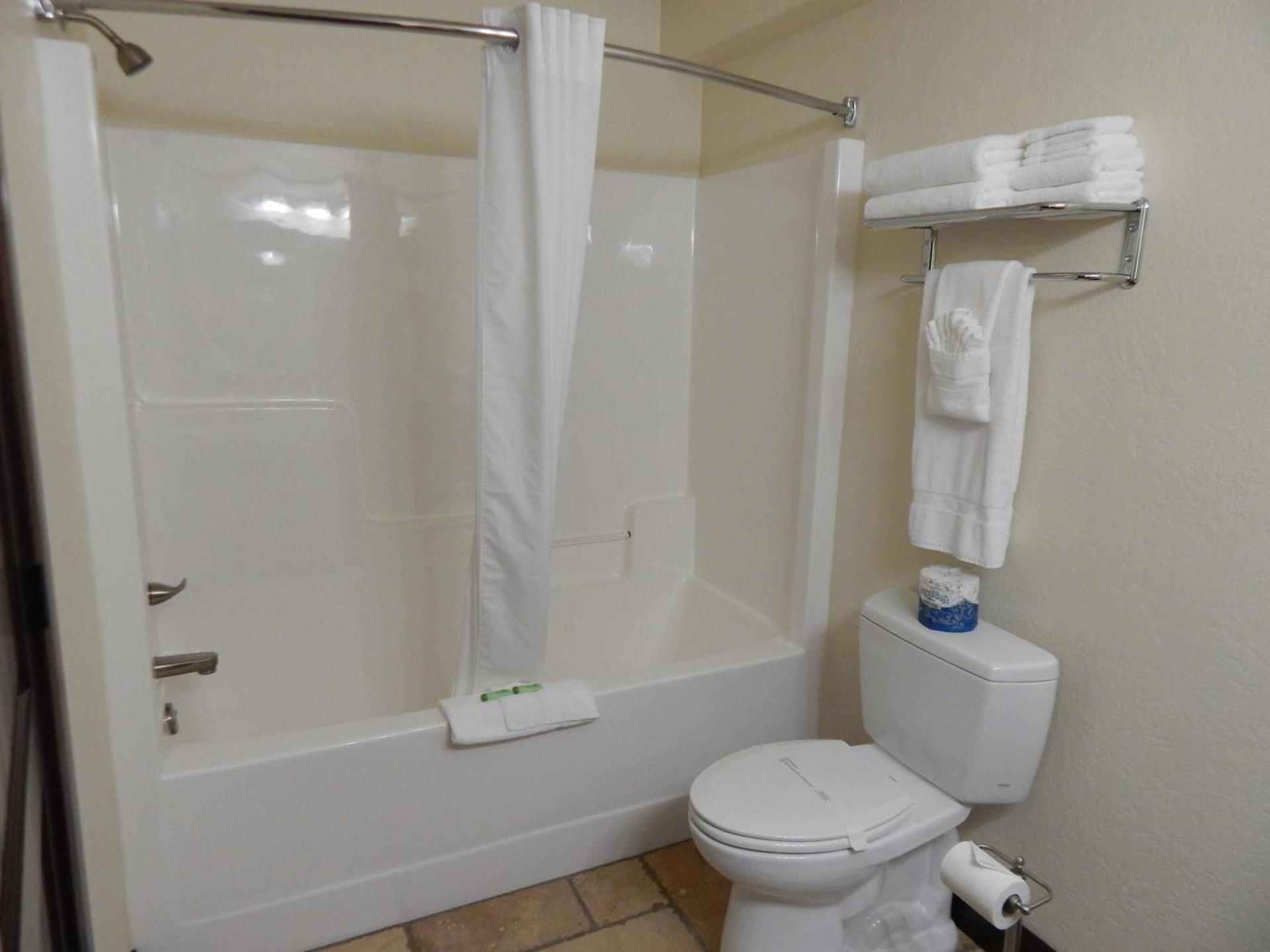 Winterton Suites photo 9