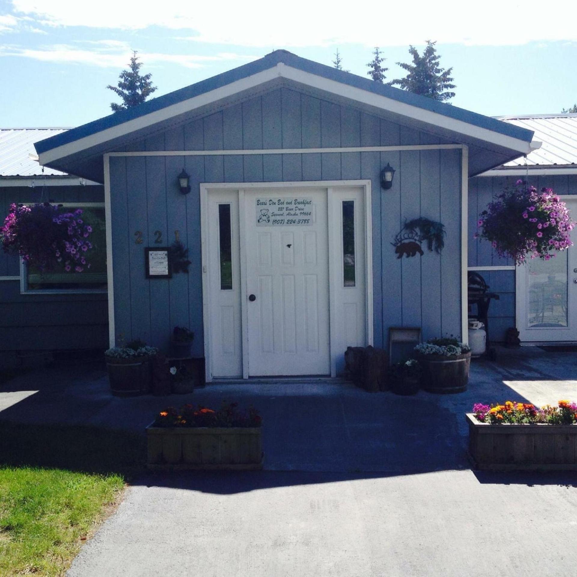 Bears Den Alaska Lodging photo 8