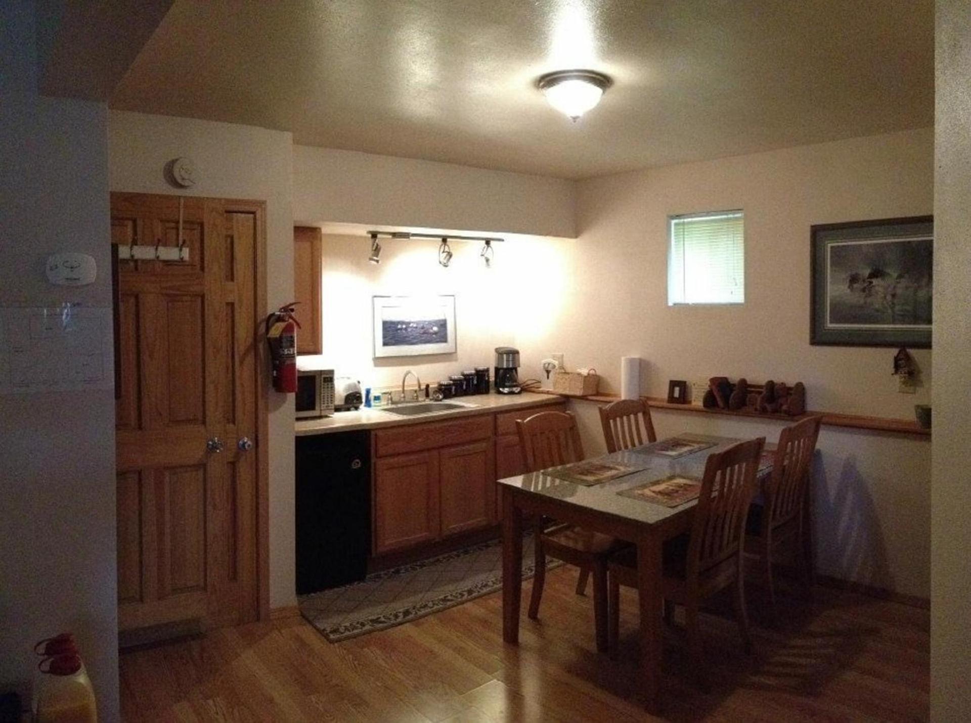 Bears Den Alaska Lodging photo 13
