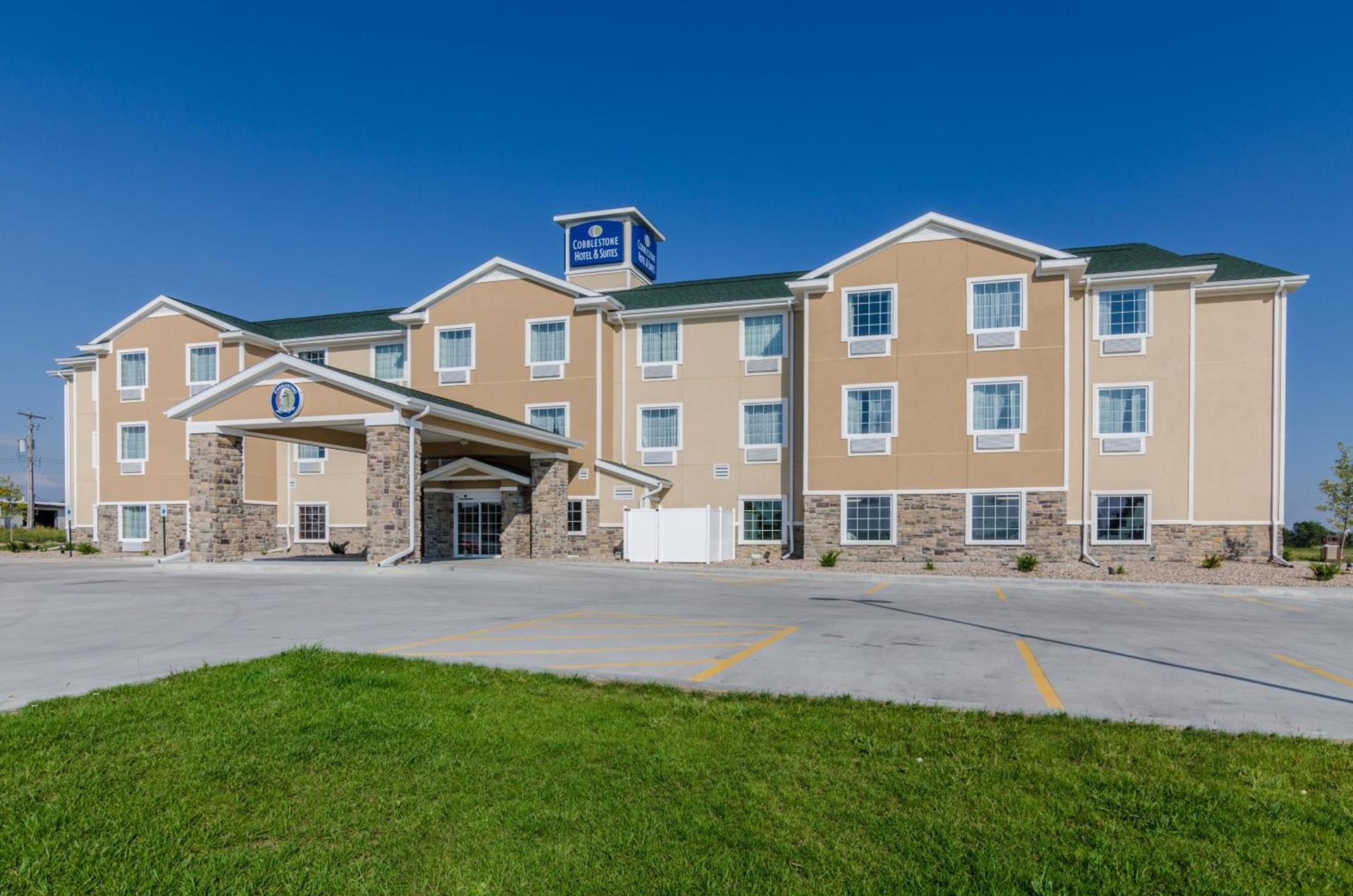 Cobblestone Hotel & Suites - McCook — hotel in McCook