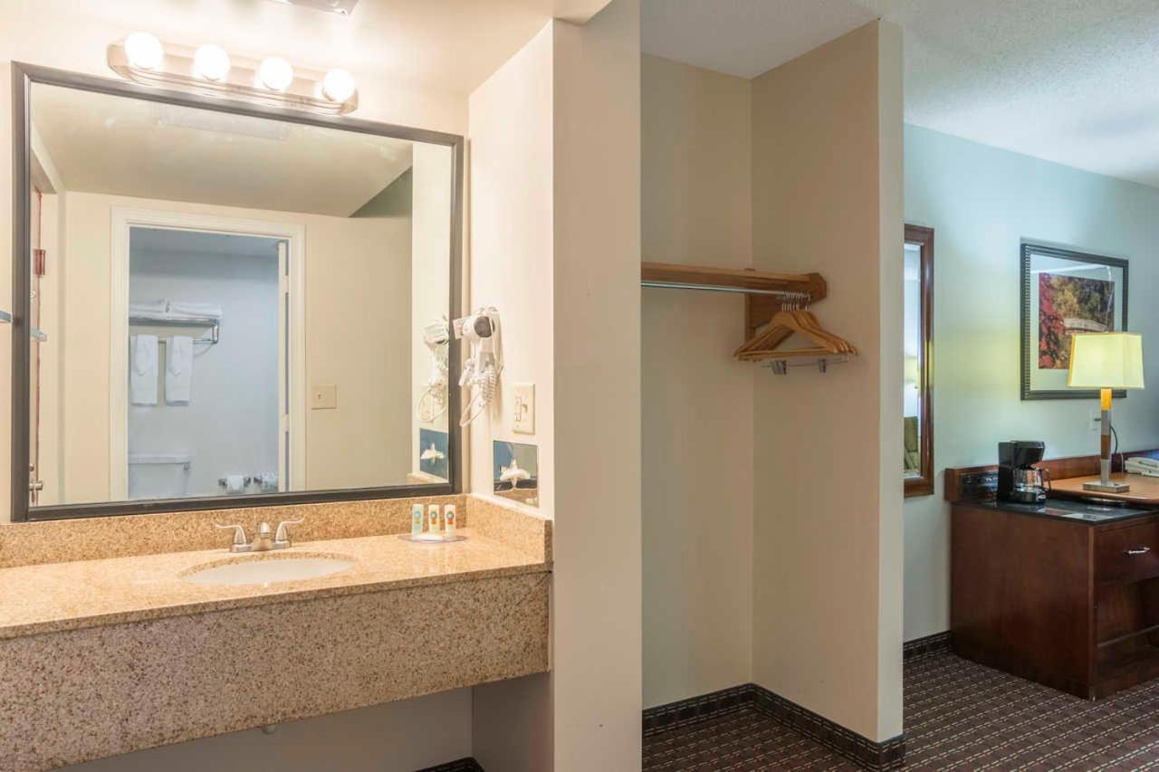 Days Inn by Wyndham Hartsfield Jackson Atlanta Airport West photo 31