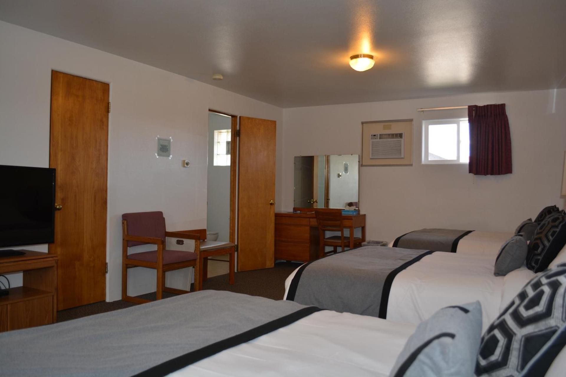 Sage Motel photo 13