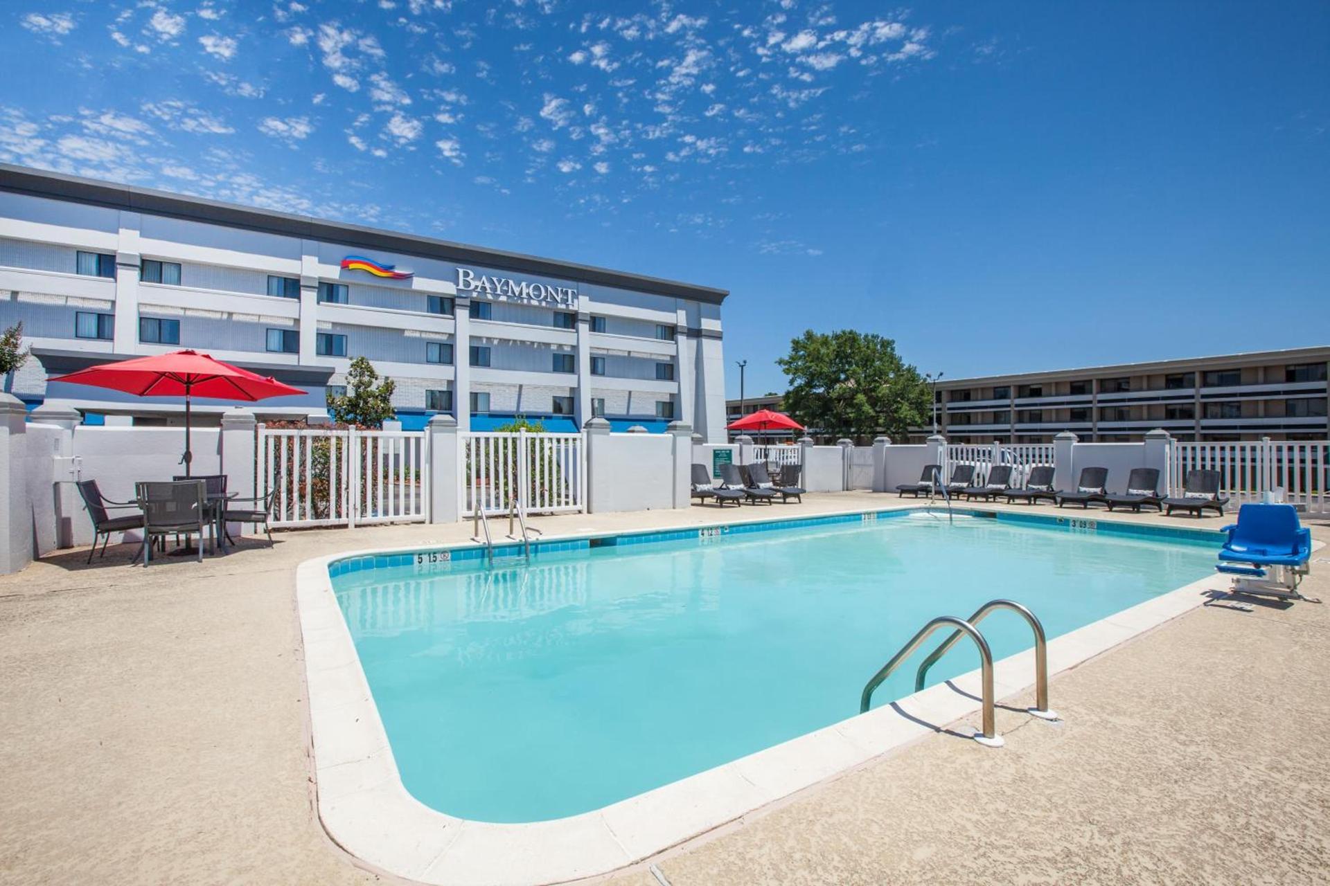 Baymont by Wyndham Texarkana photo 43