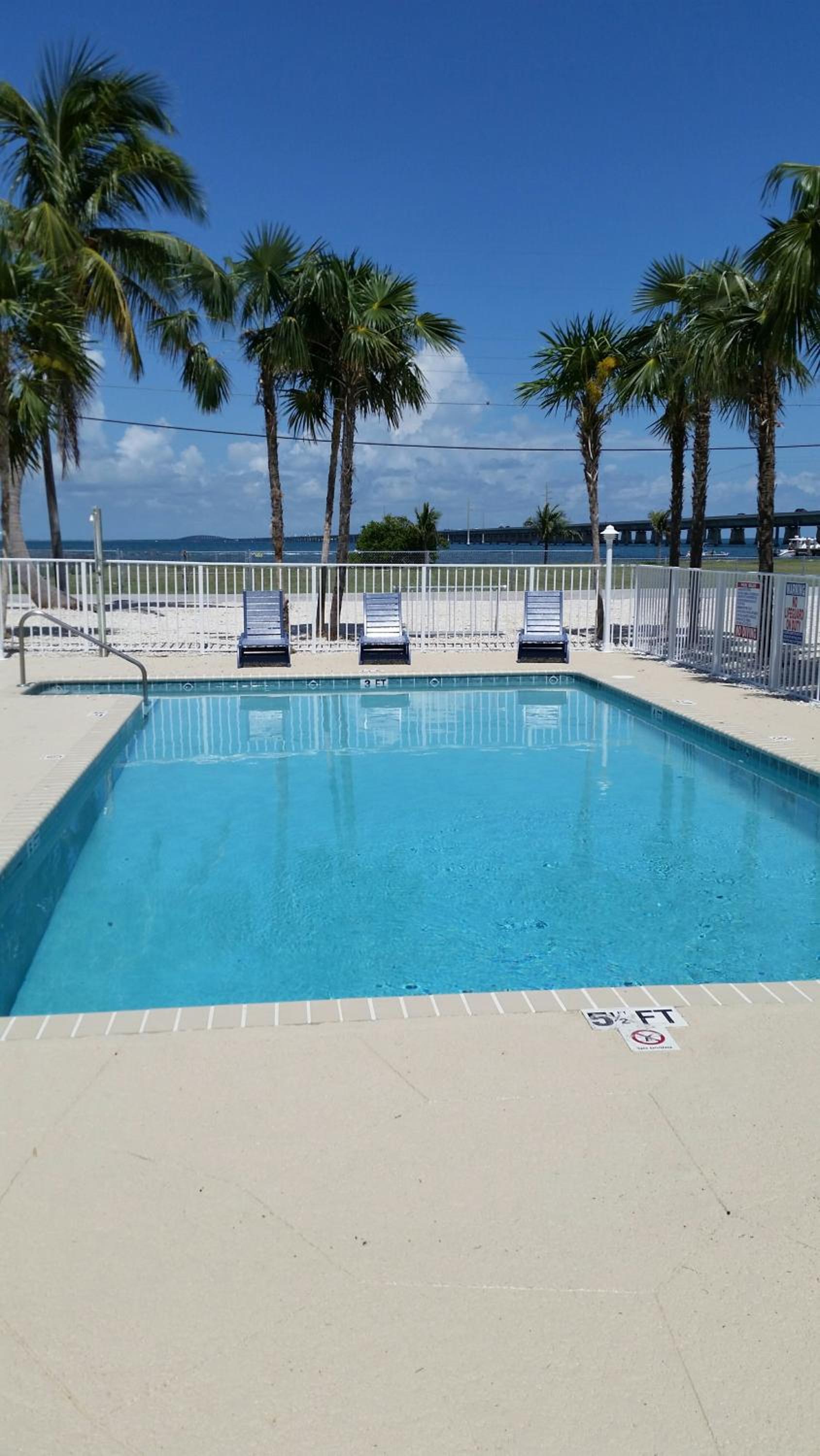 Knight's Key Suites photo 2